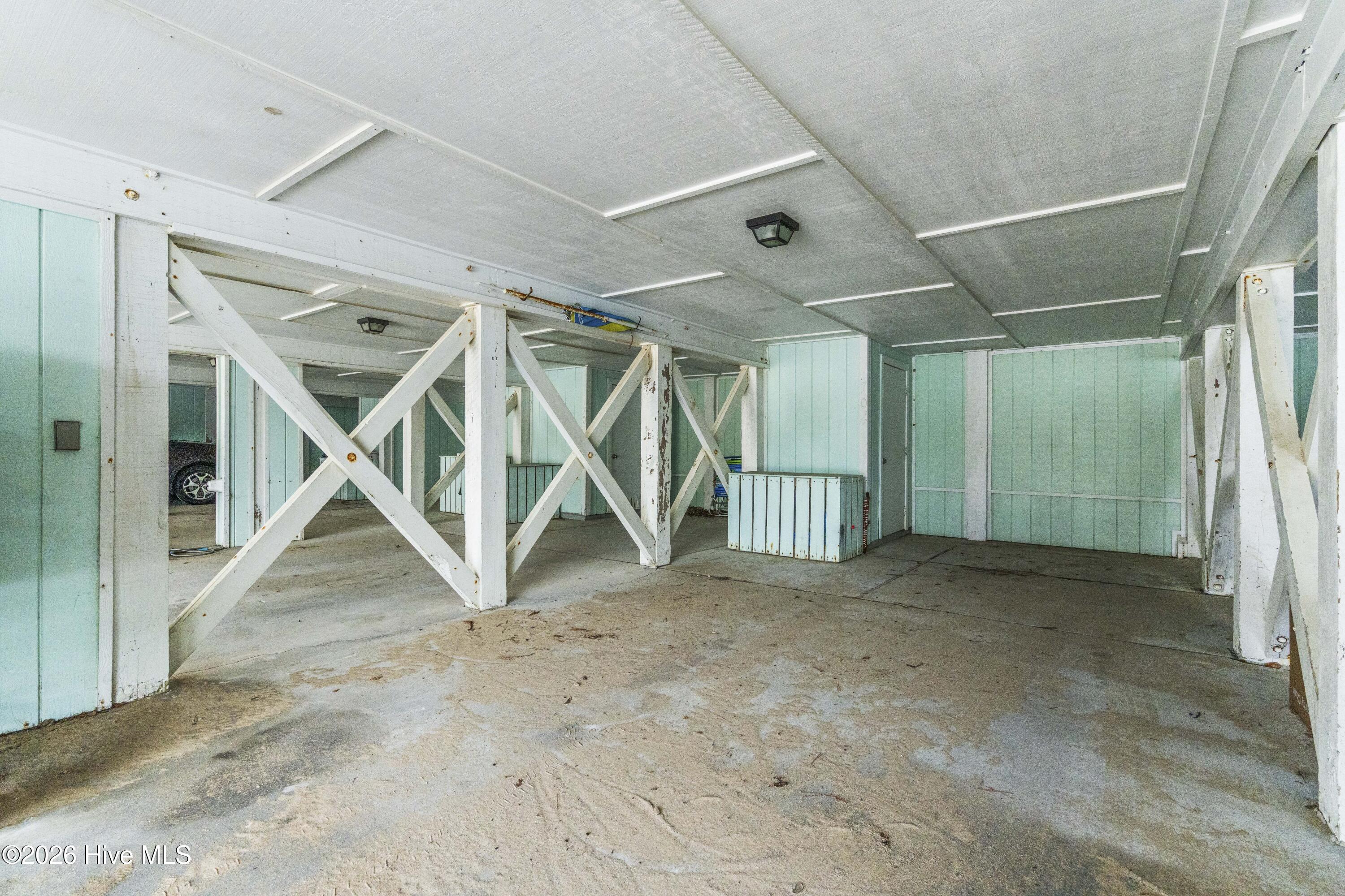 100552987 | Photo 27