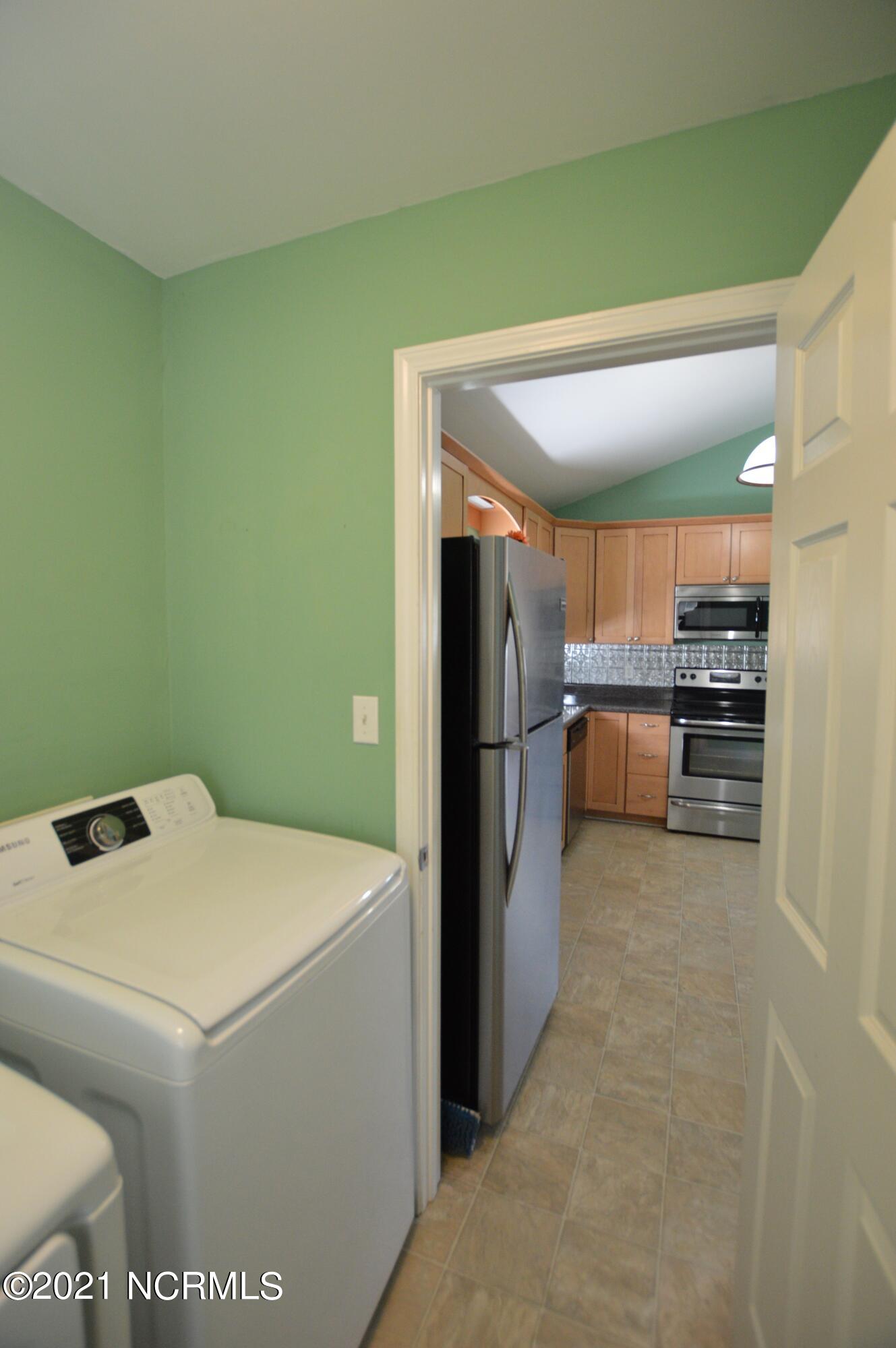 100562914 | Photo 12