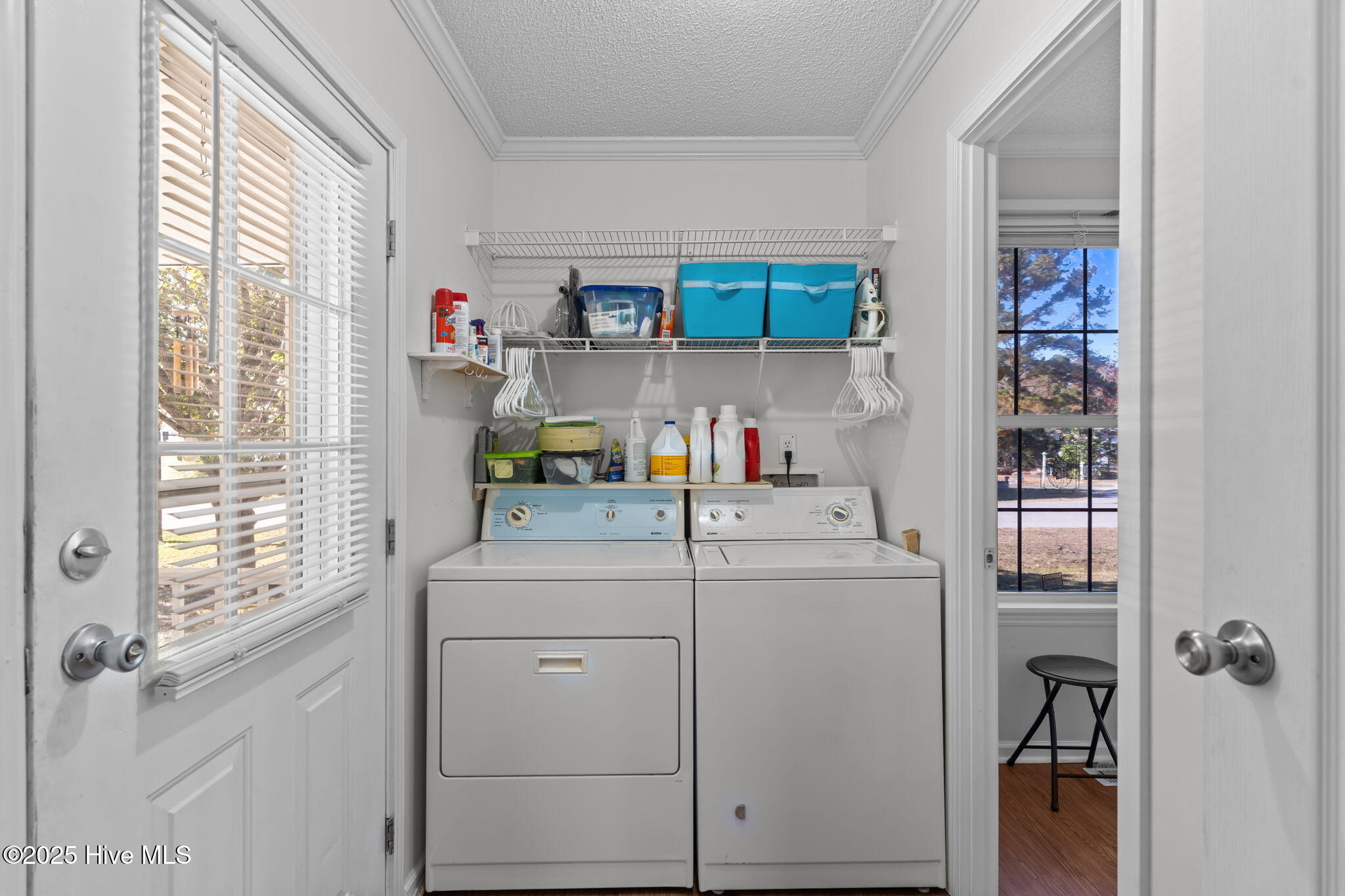 100535102 | Photo 24