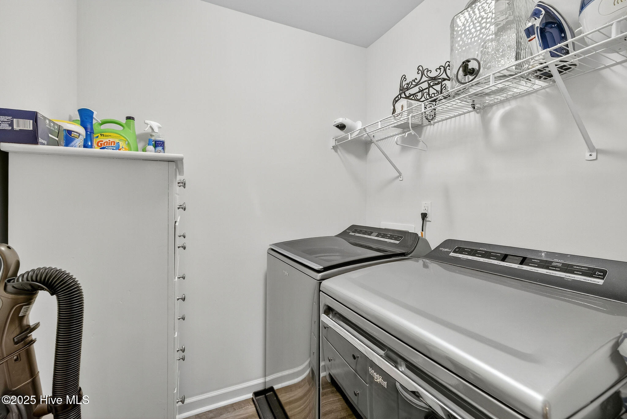 100535181 | Photo 26