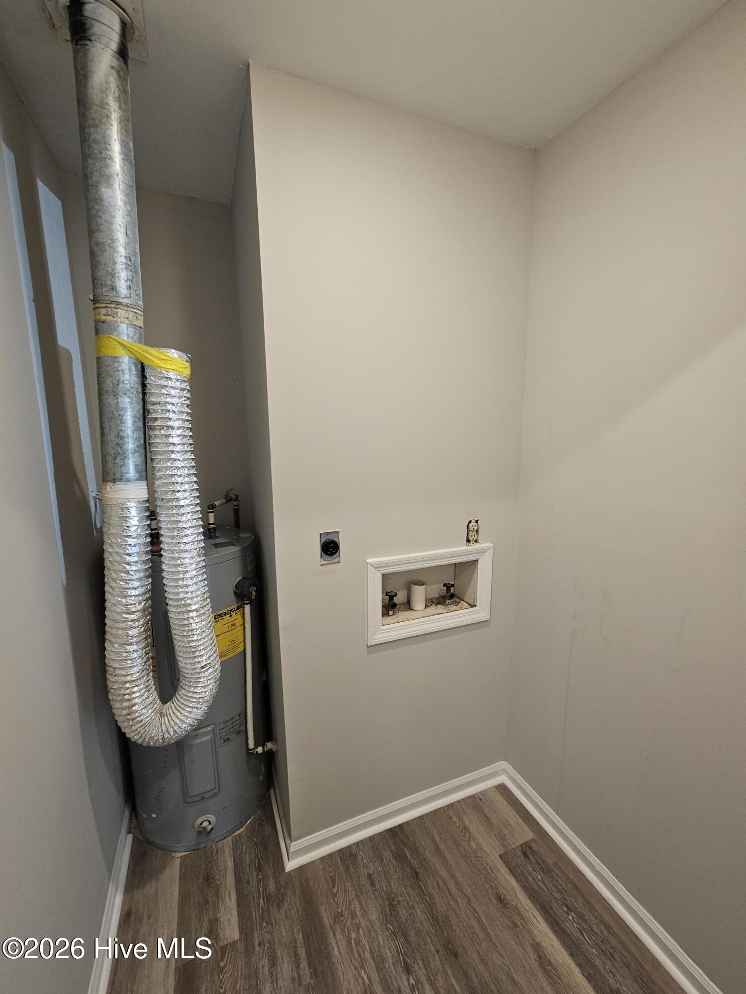 100566905 | Photo 11