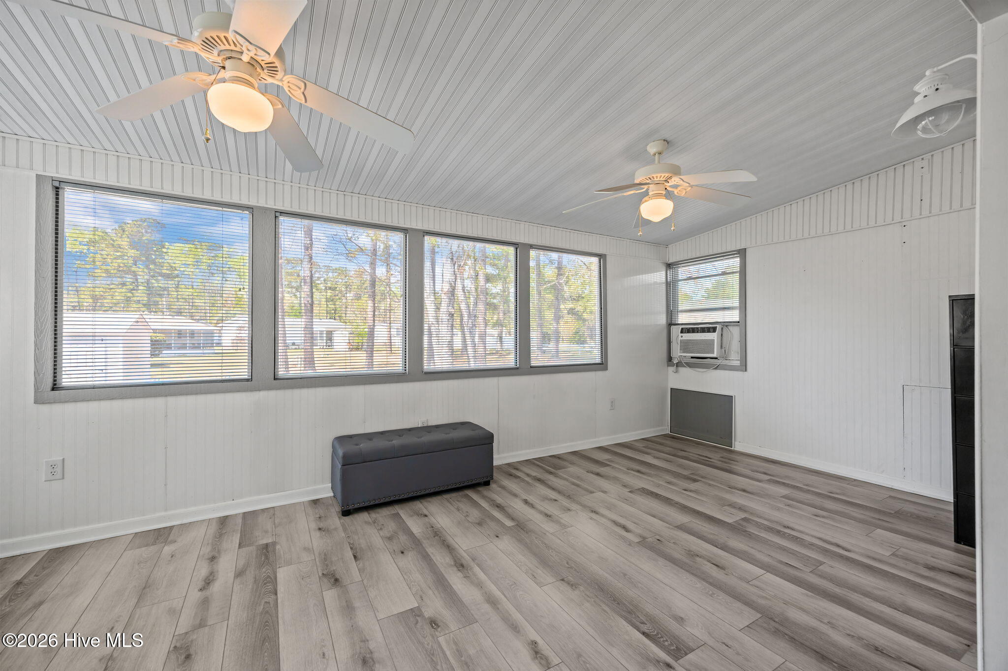 100564707 | Photo 20