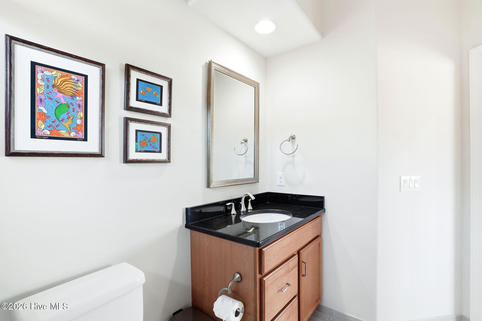 100565235 | Photo 46