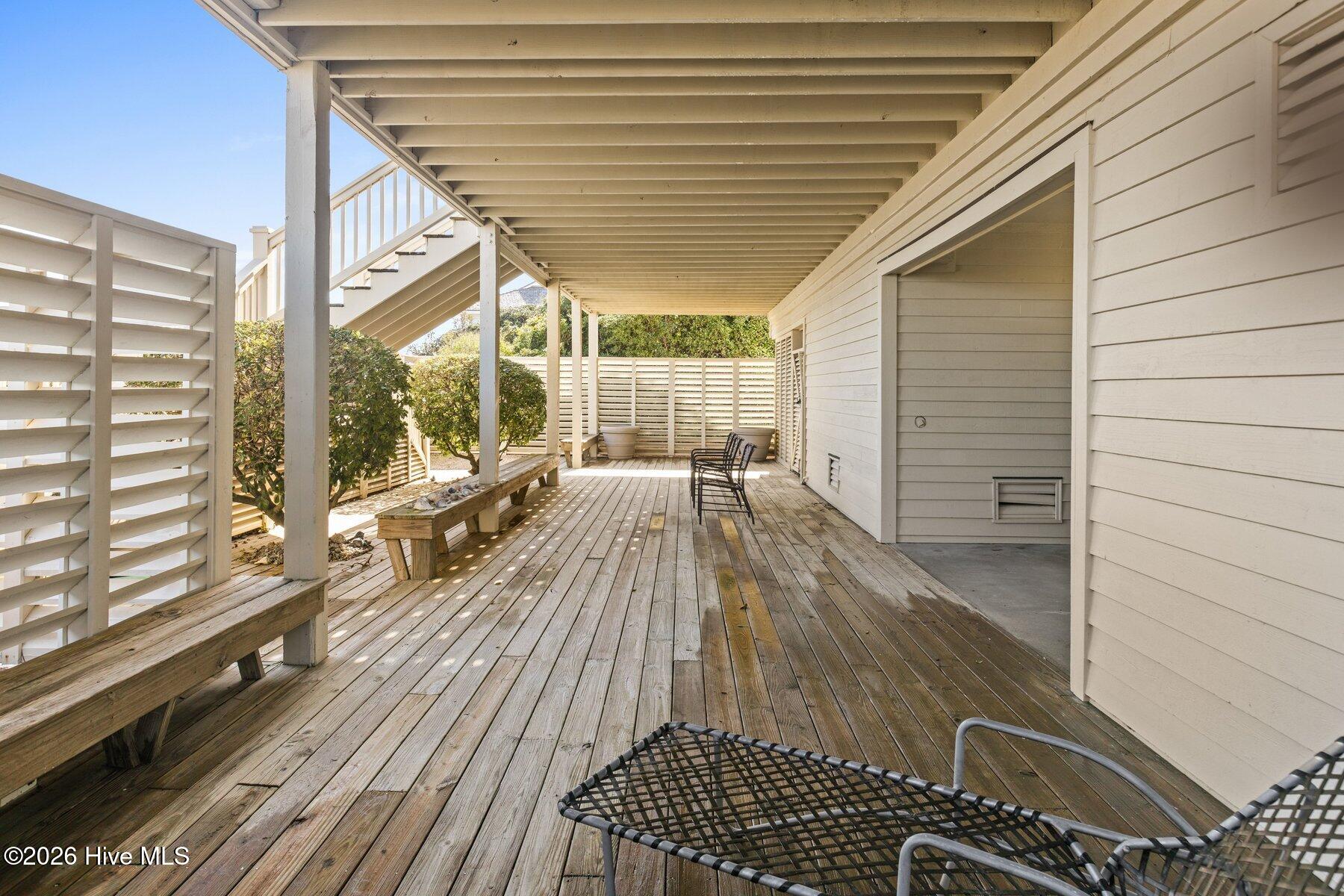 100560851 | Photo 46