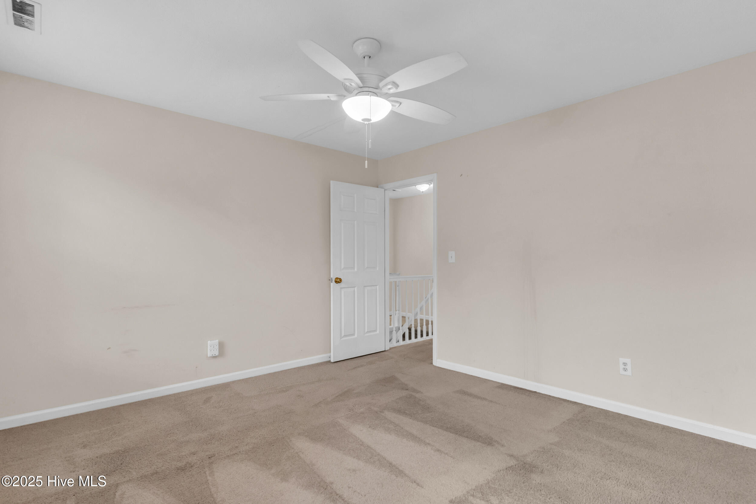 100545048 | Photo 29