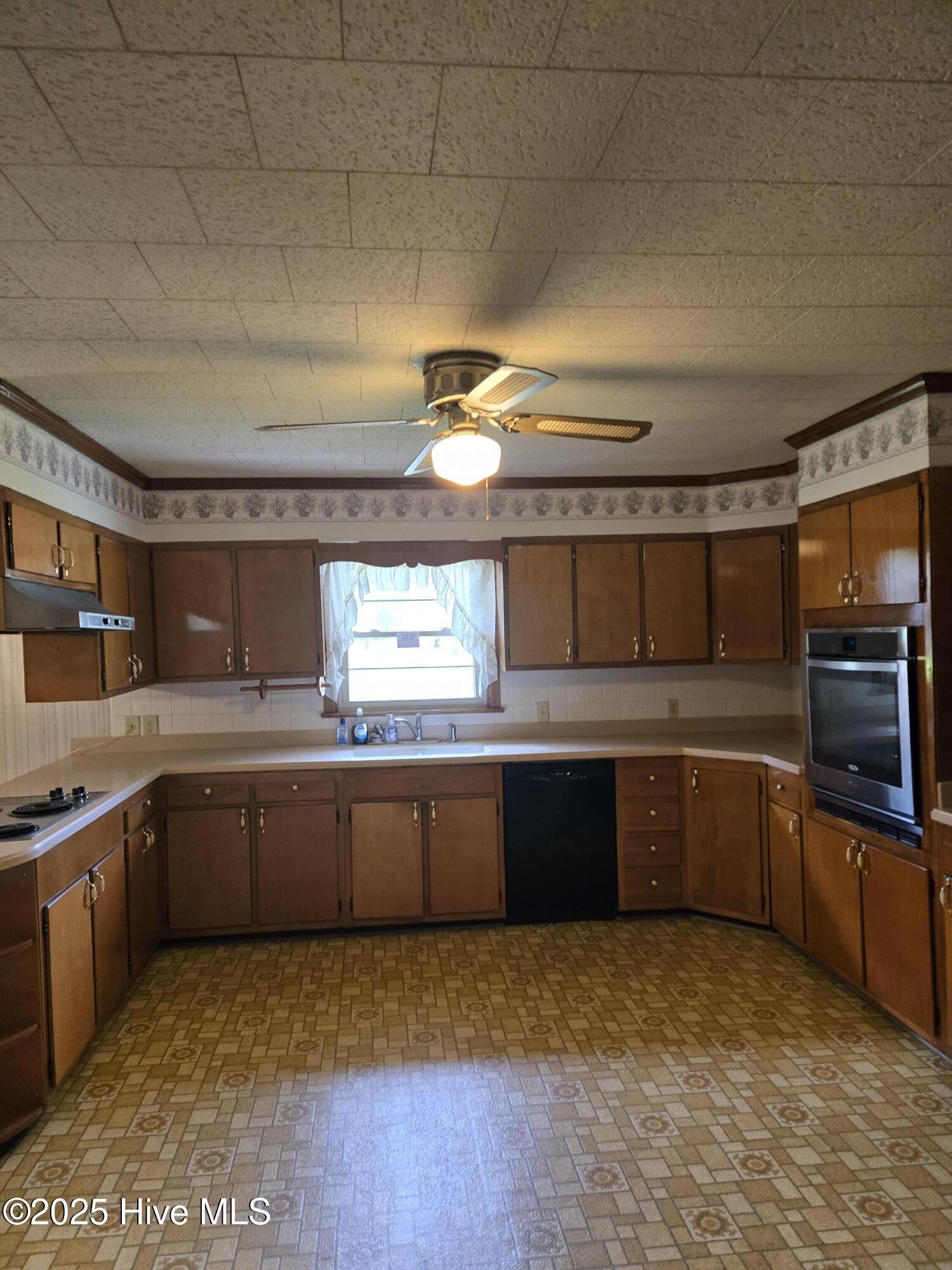 705 School Drive, Williamston, NC, 27892