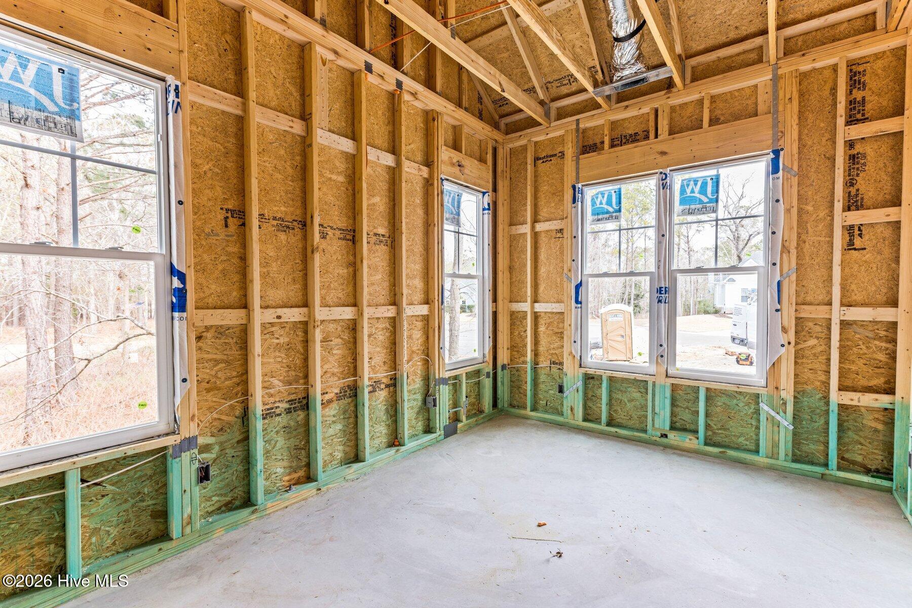 100554434 | Photo 16