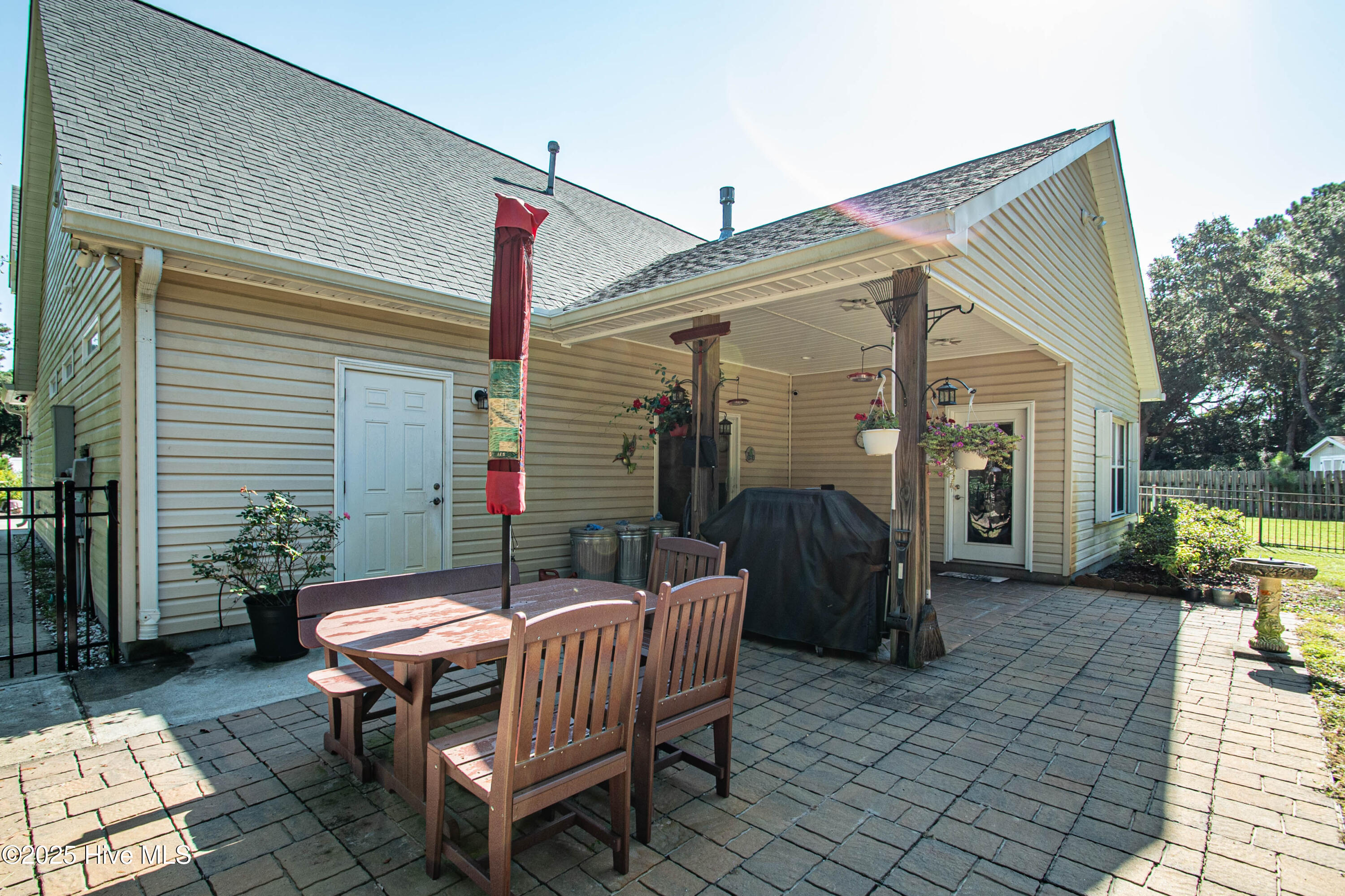 100544337 | Photo 11