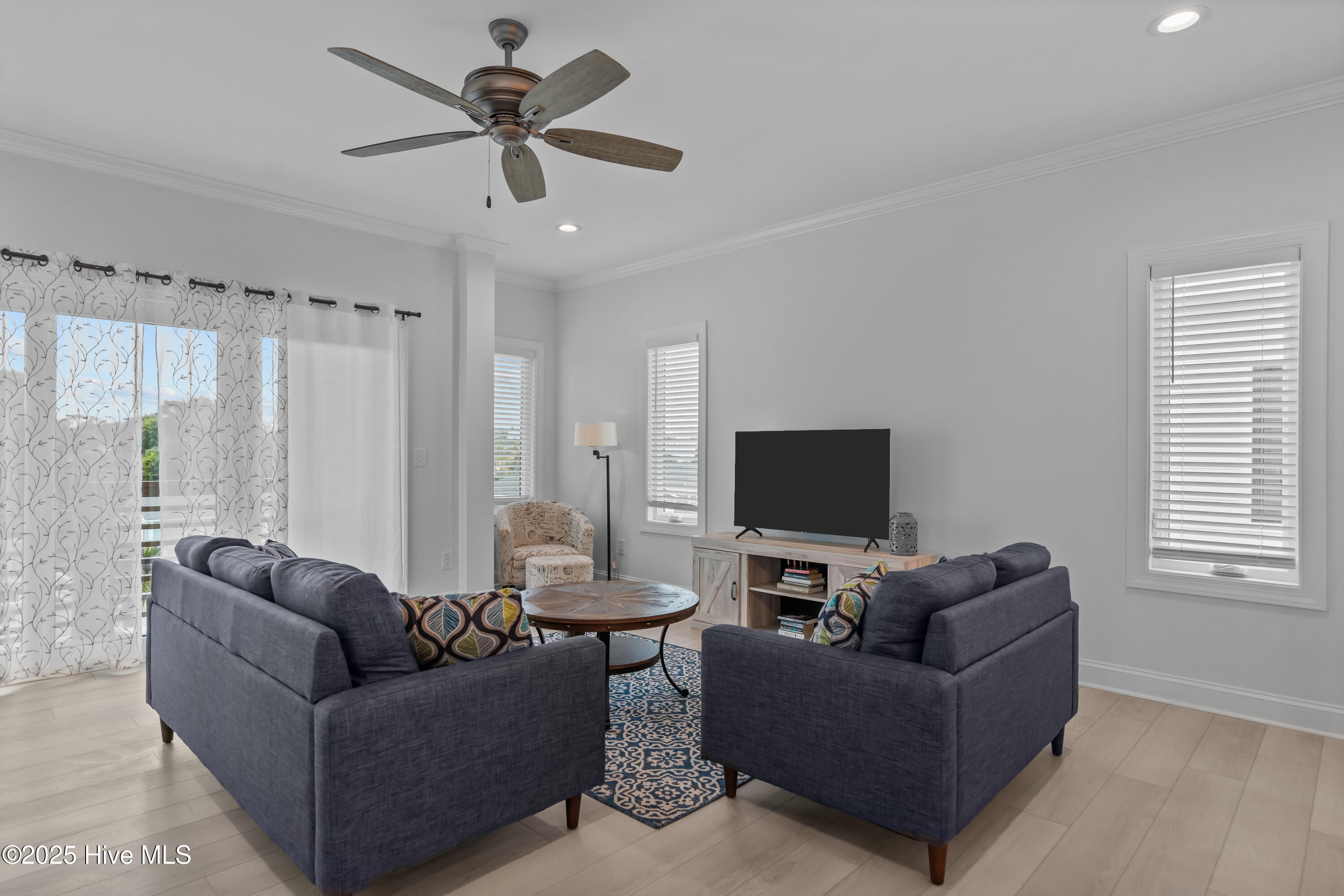 100517488 | Photo 18