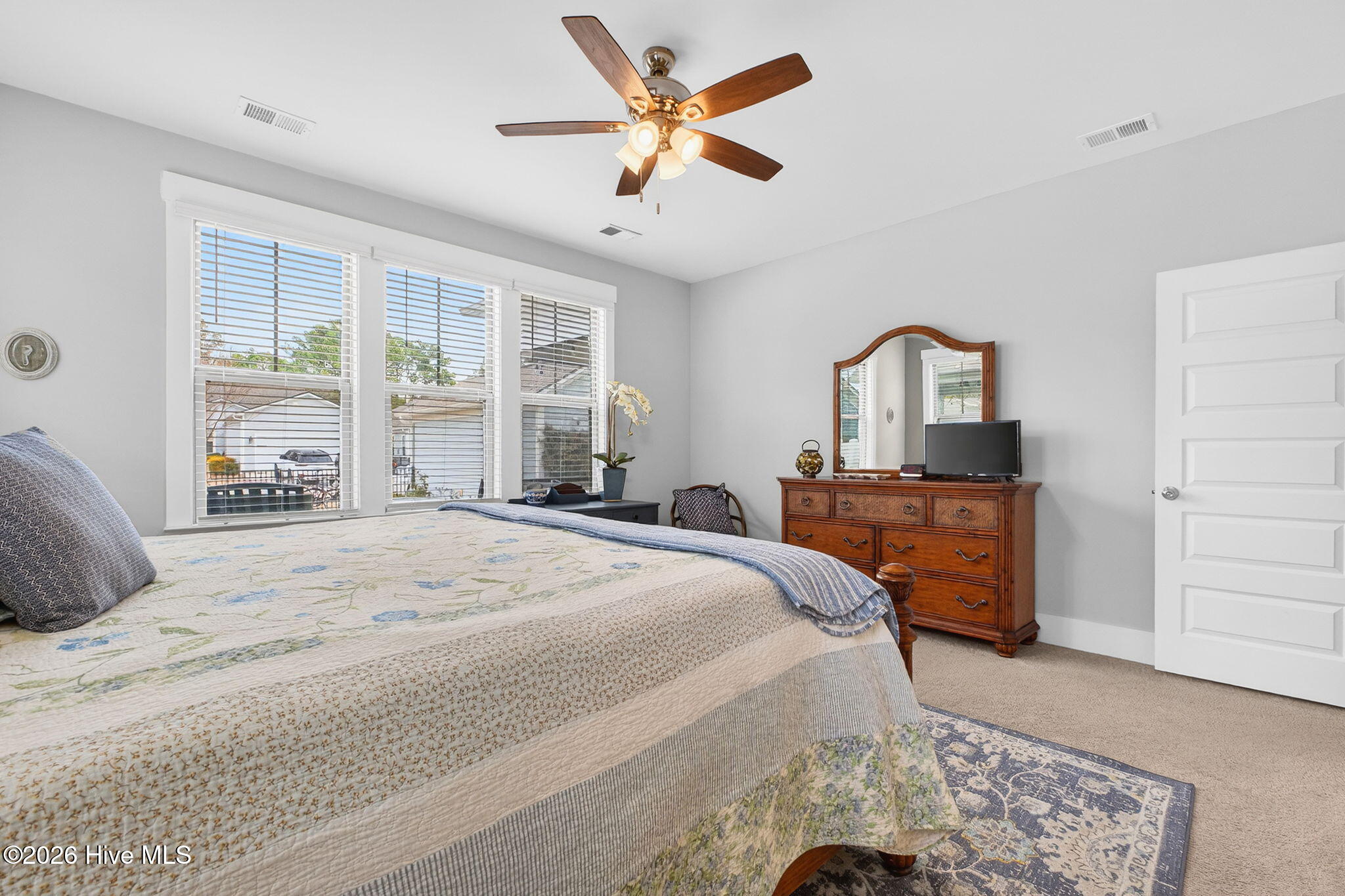 100553997 | Photo 28