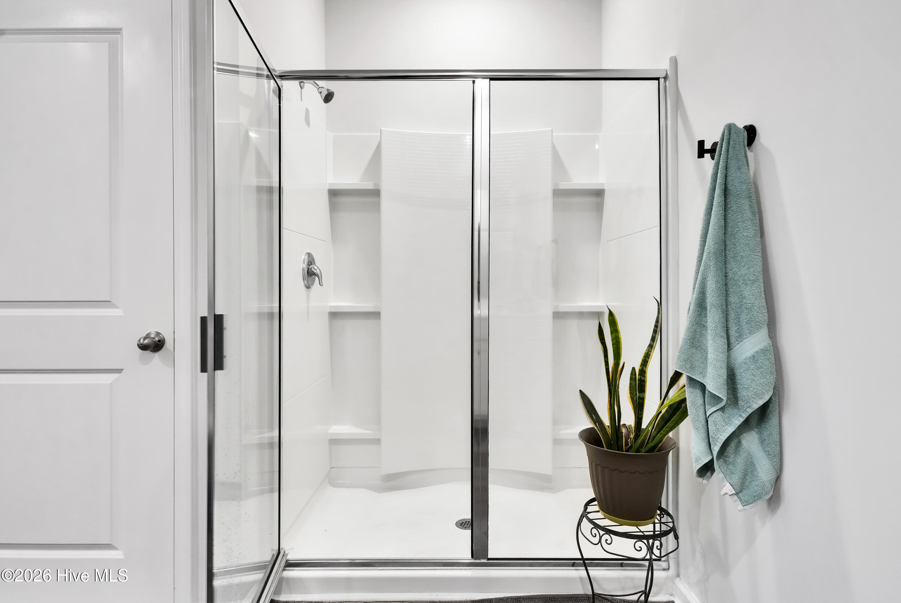 100563404 | Photo 23