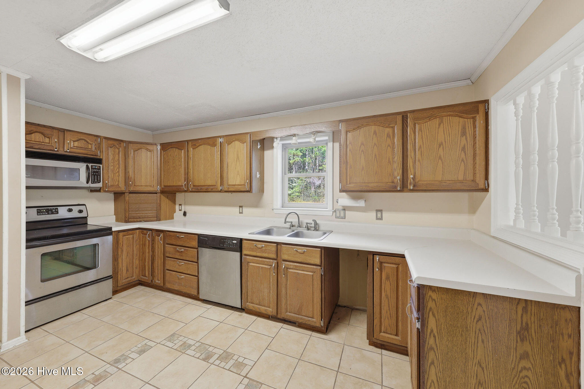 100560695 | Photo 22