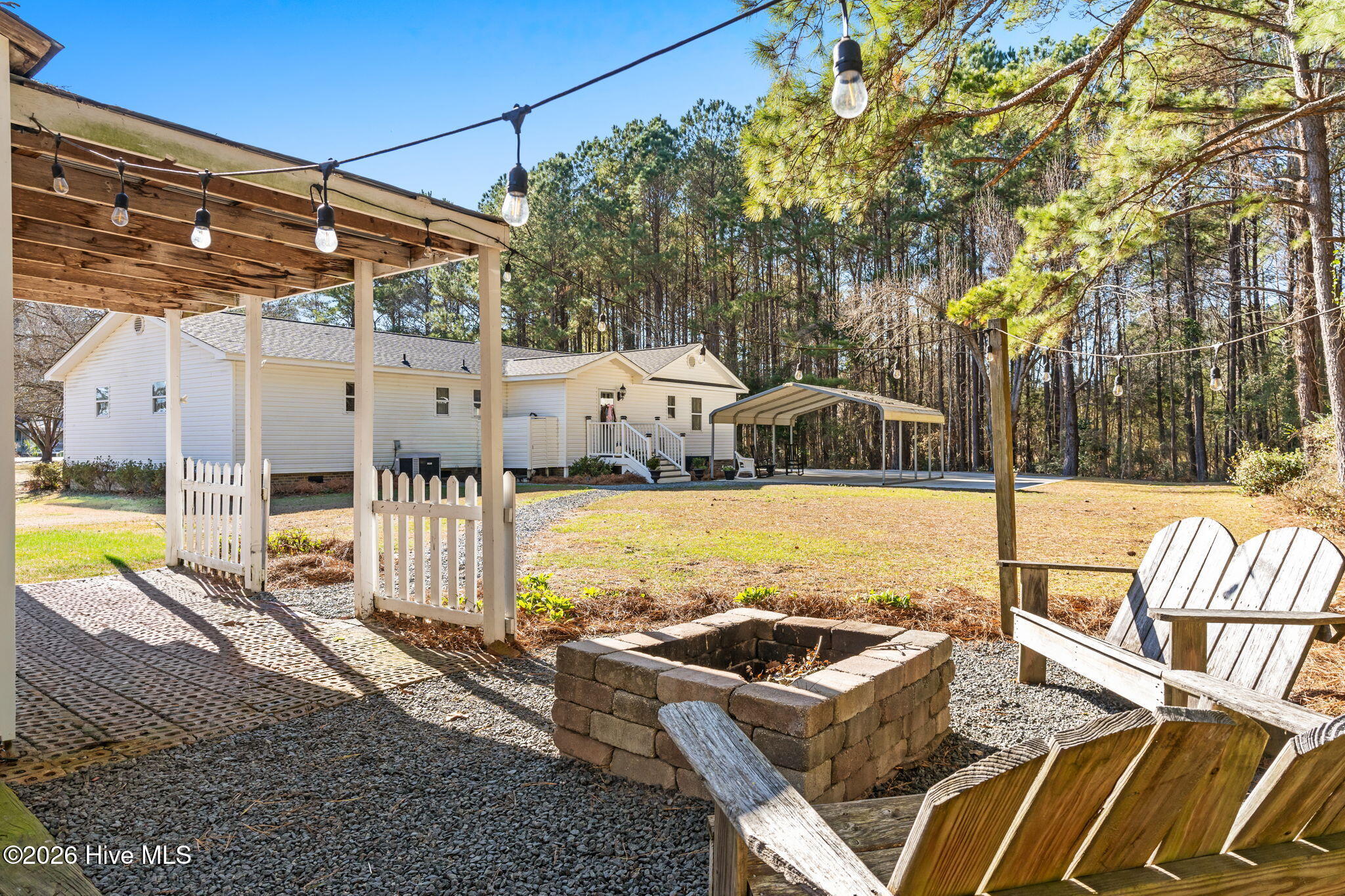 100549779 | Photo 36