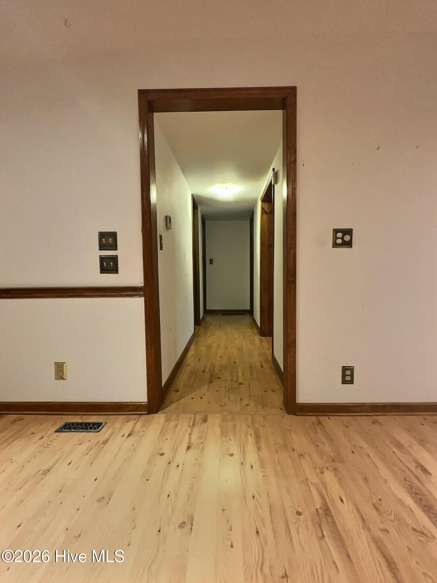 100522719 | Photo 25