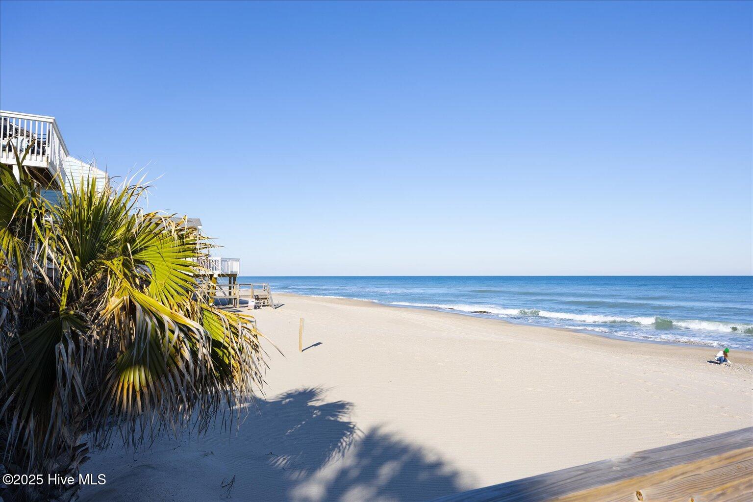 100490707 | Photo 36