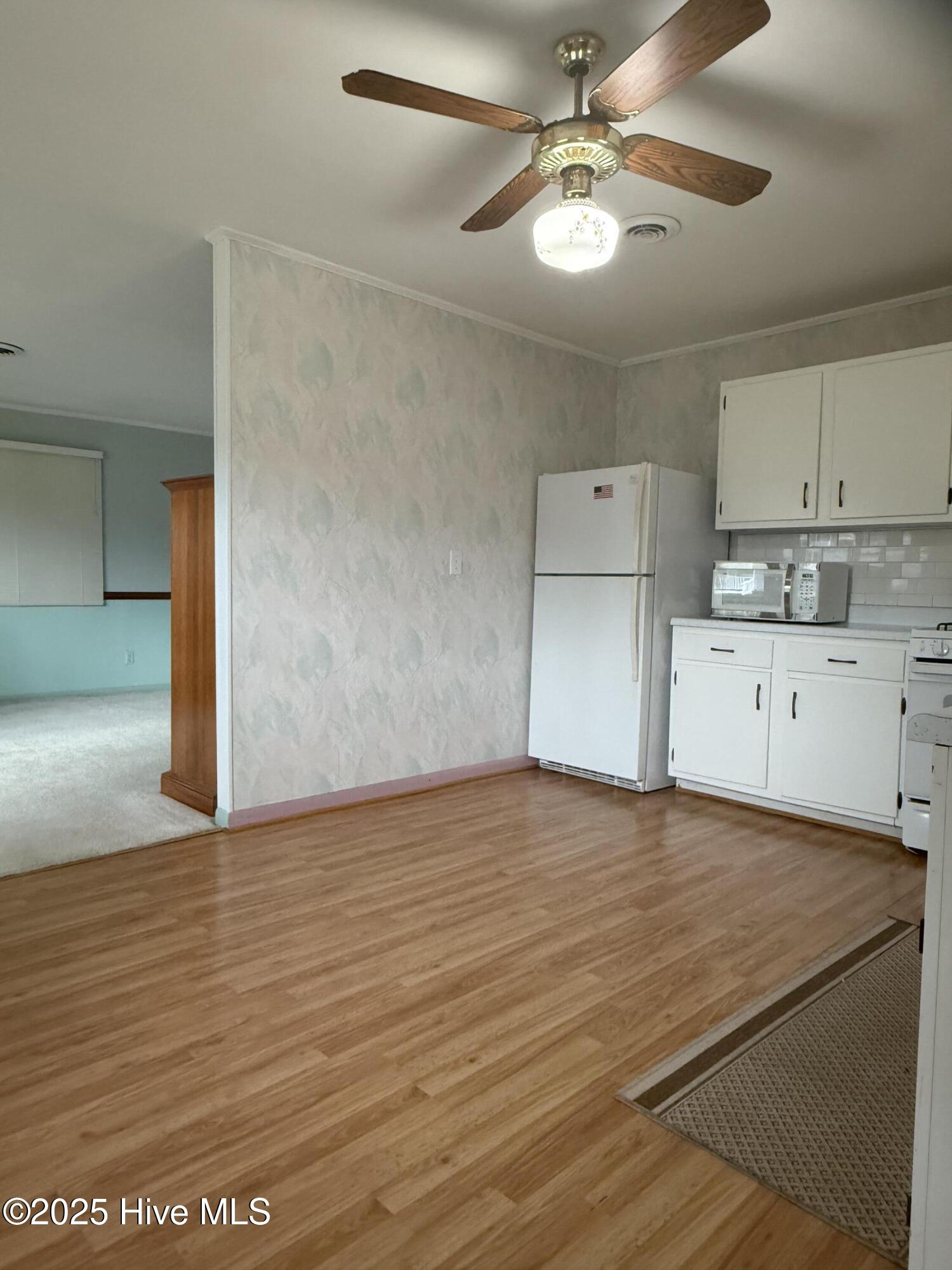 100534449 | Photo 12