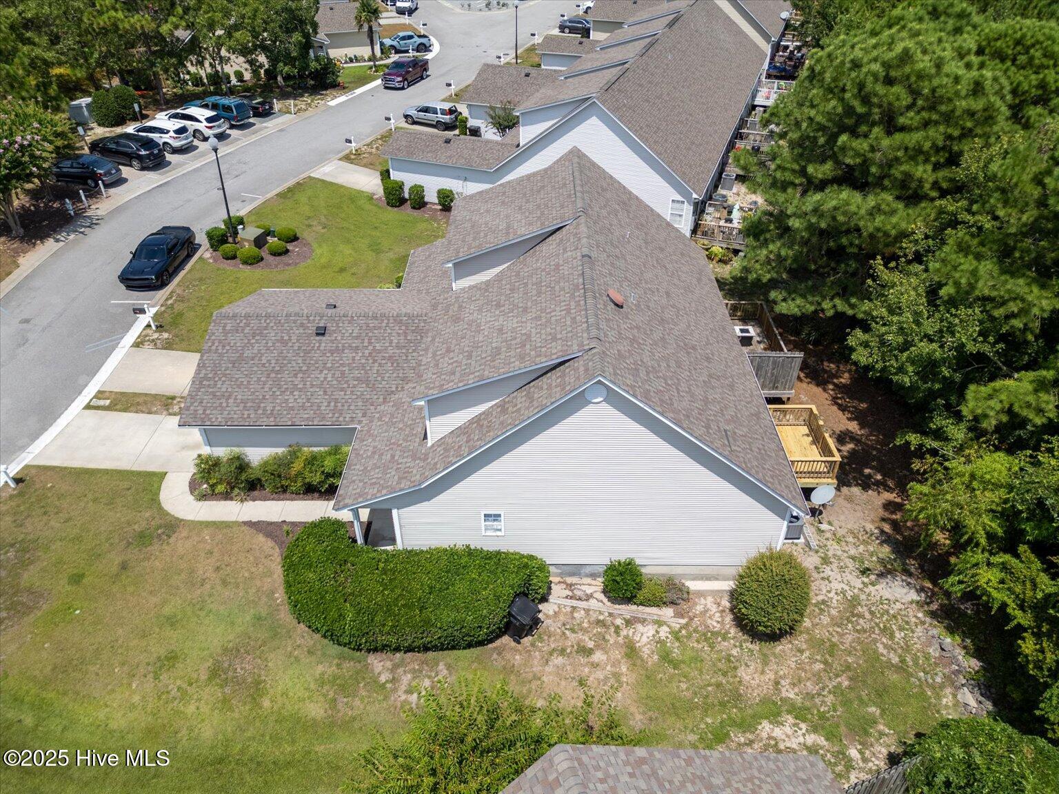 100522209 | Photo 31