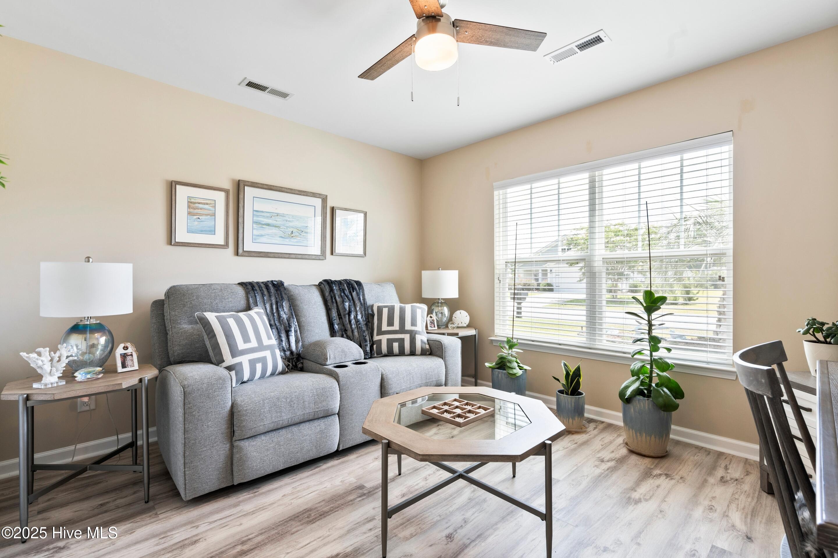 100517079 | Photo 19