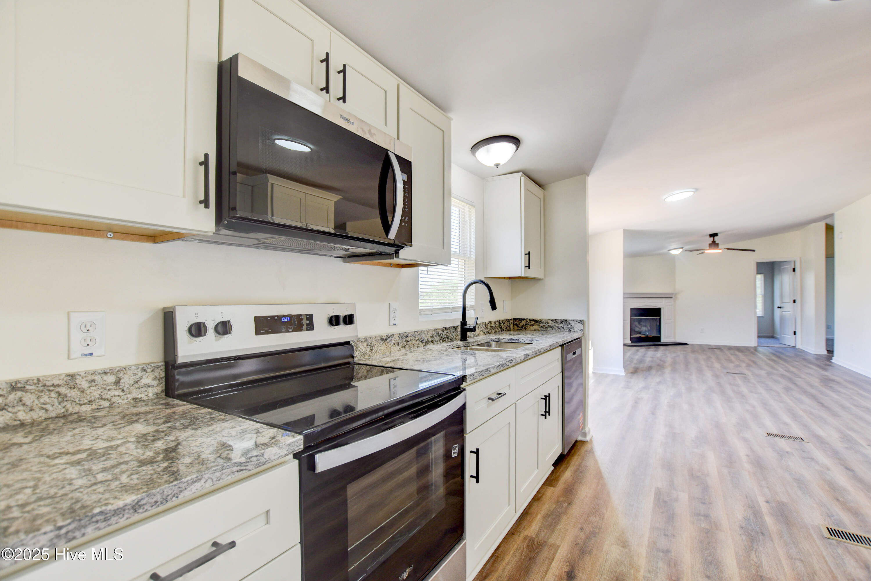 96 Knight Lane new -21