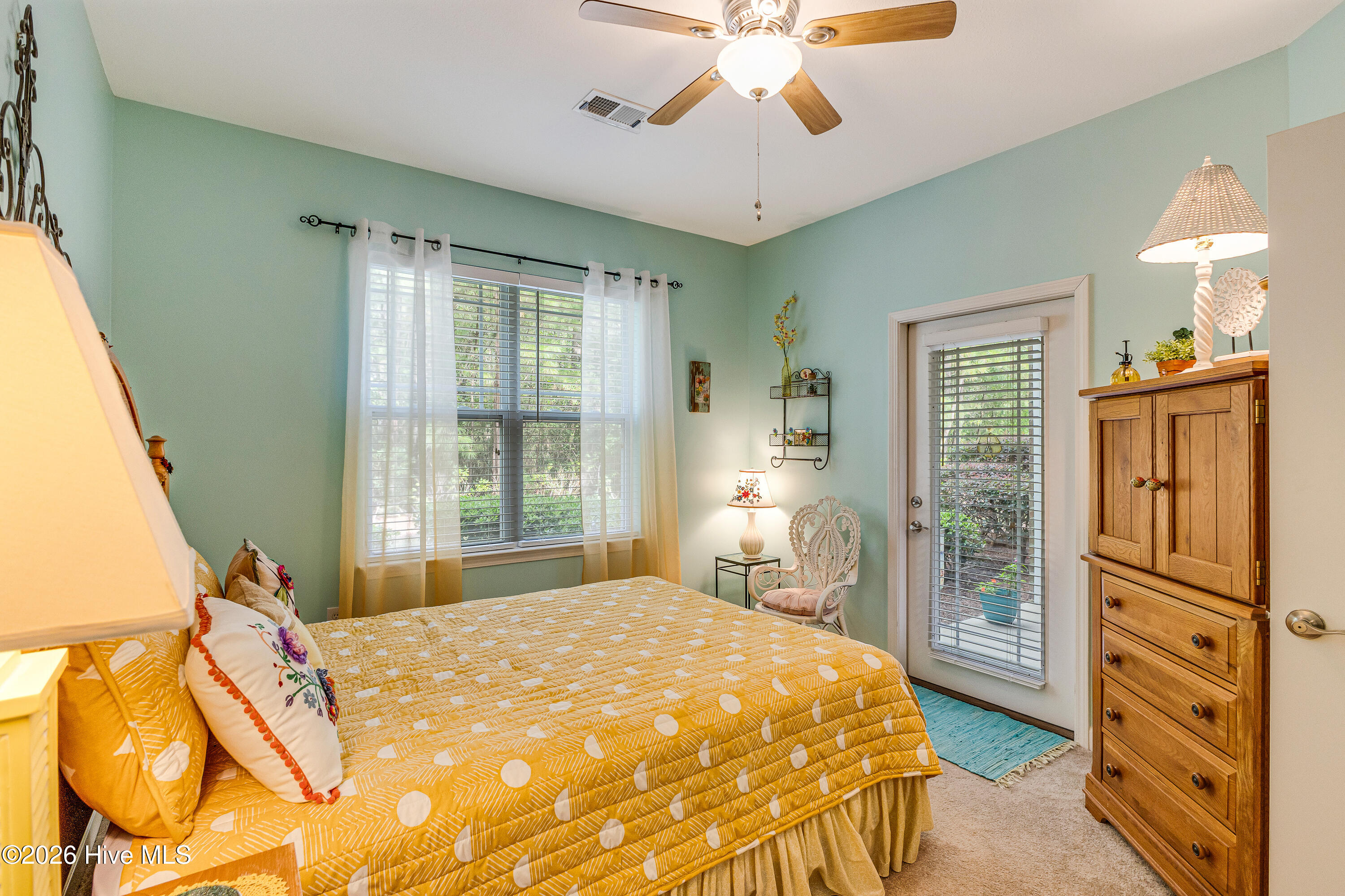 100555725 | Photo 28