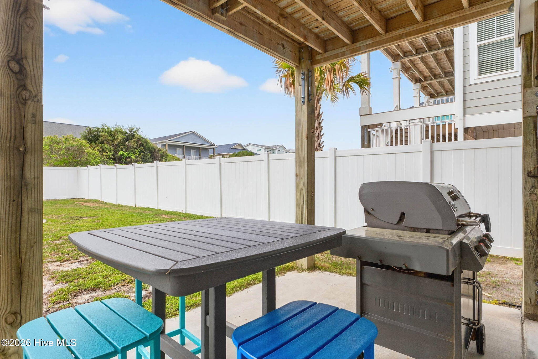 100565518 | Photo 53