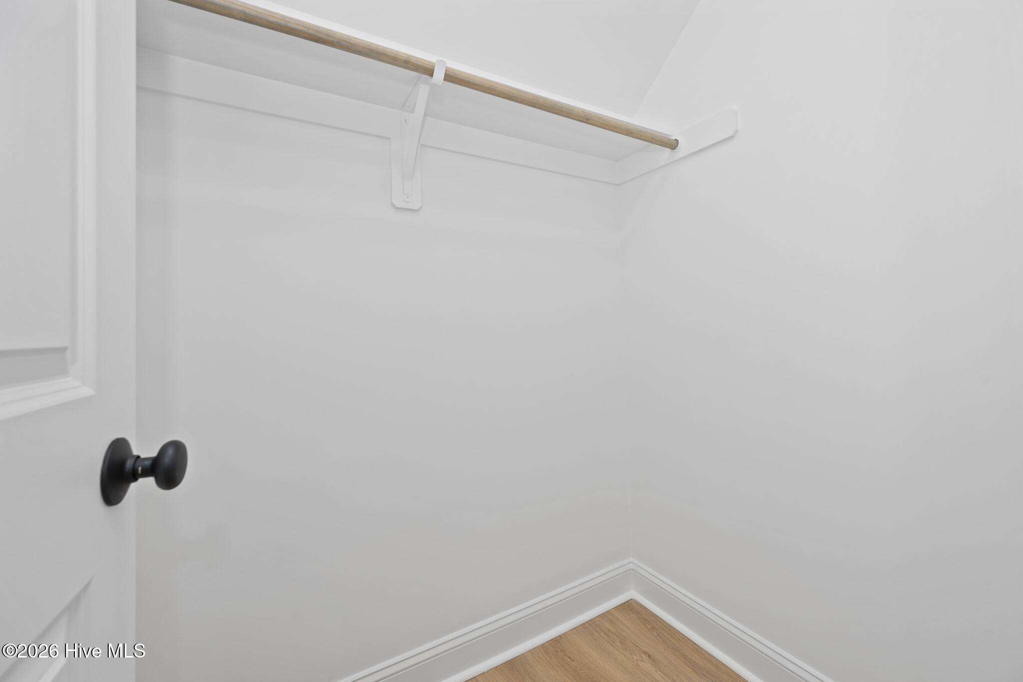 100516022 | Photo 63