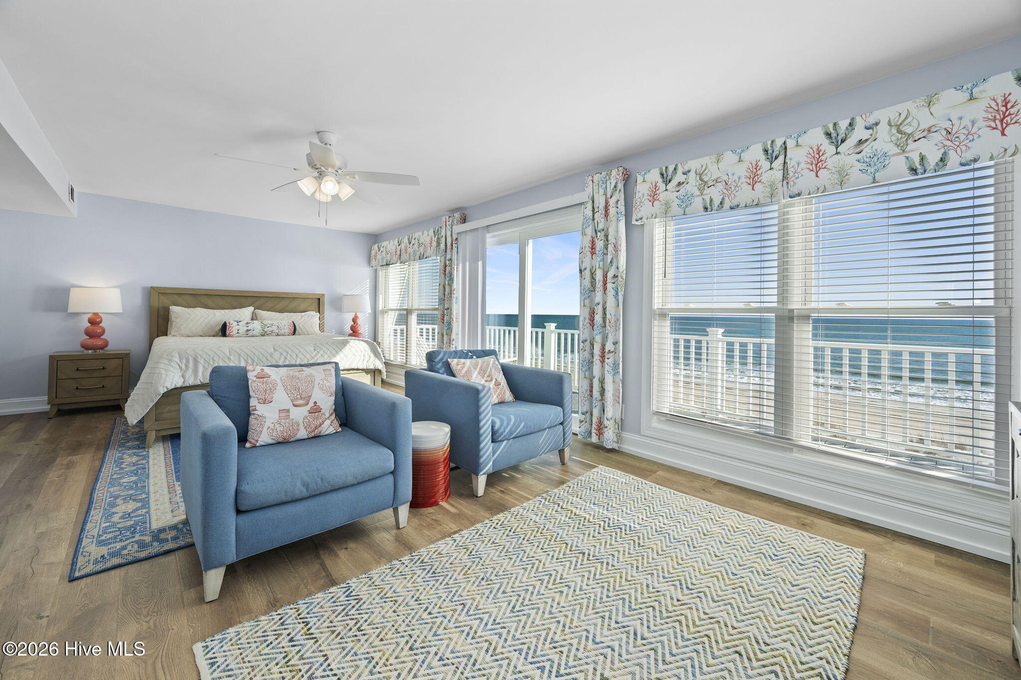 100552942 | Photo 34