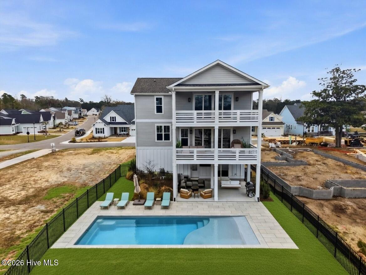 100559672 | Photo 46