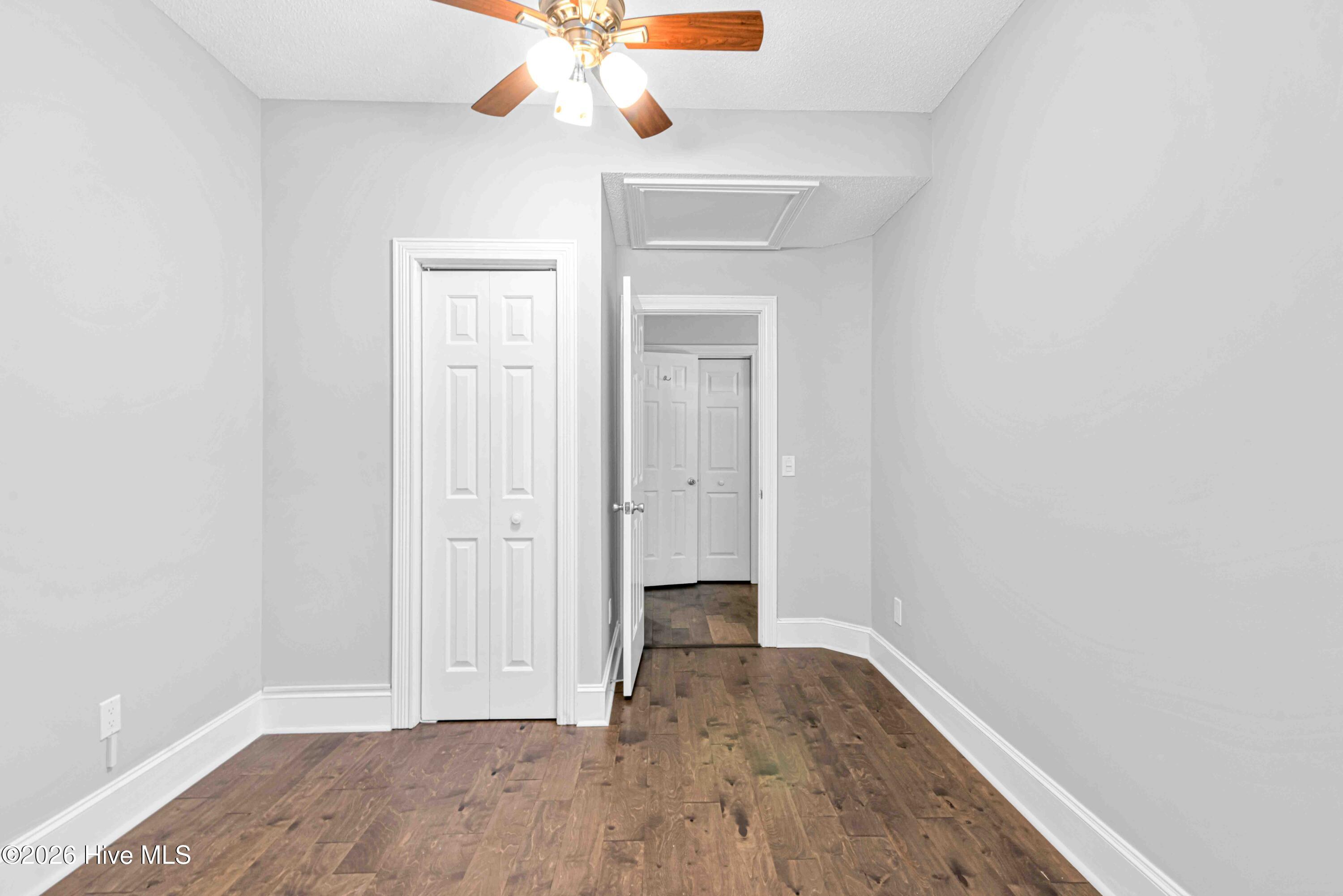 100555941 | Photo 41