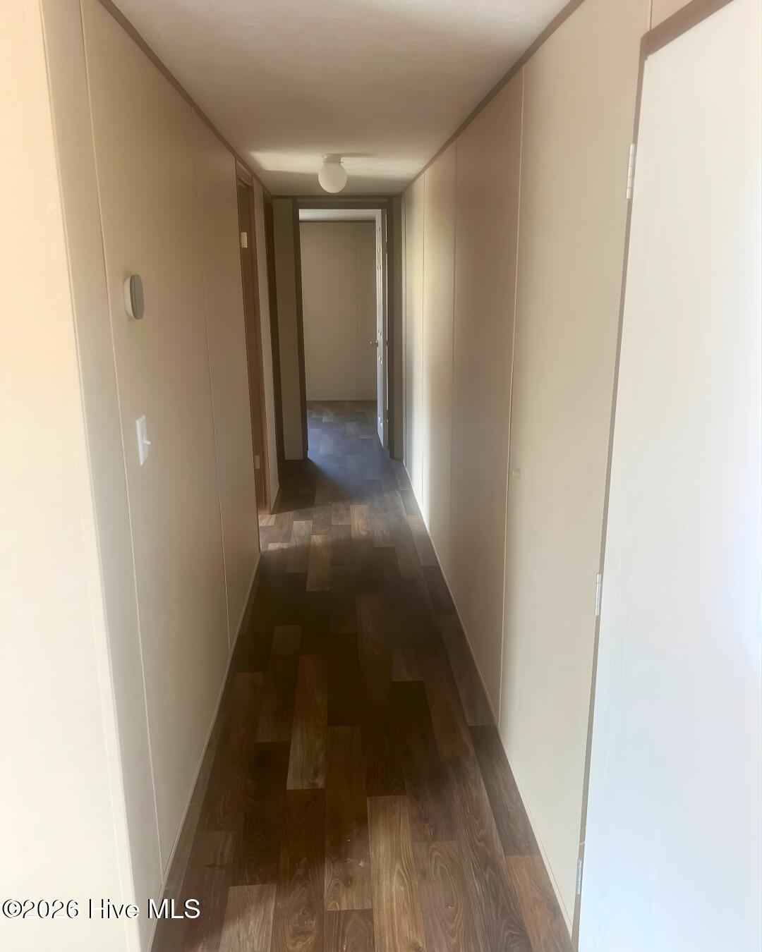 100568967 | Photo 11