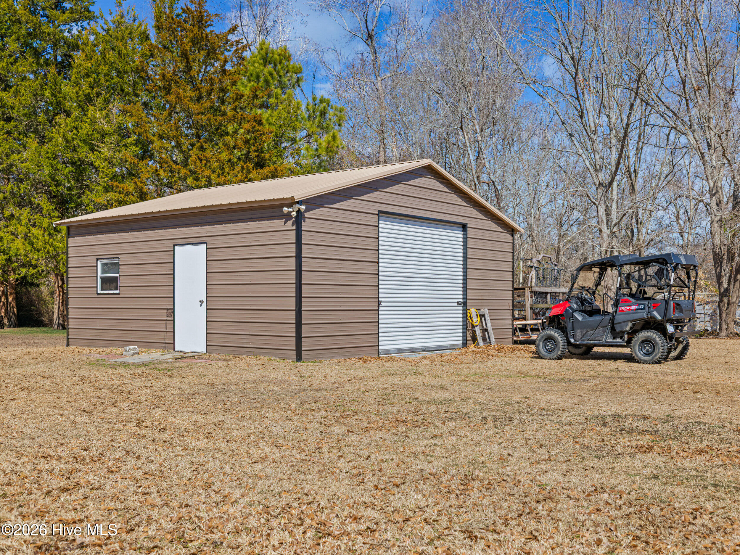 100556387 | Photo 48