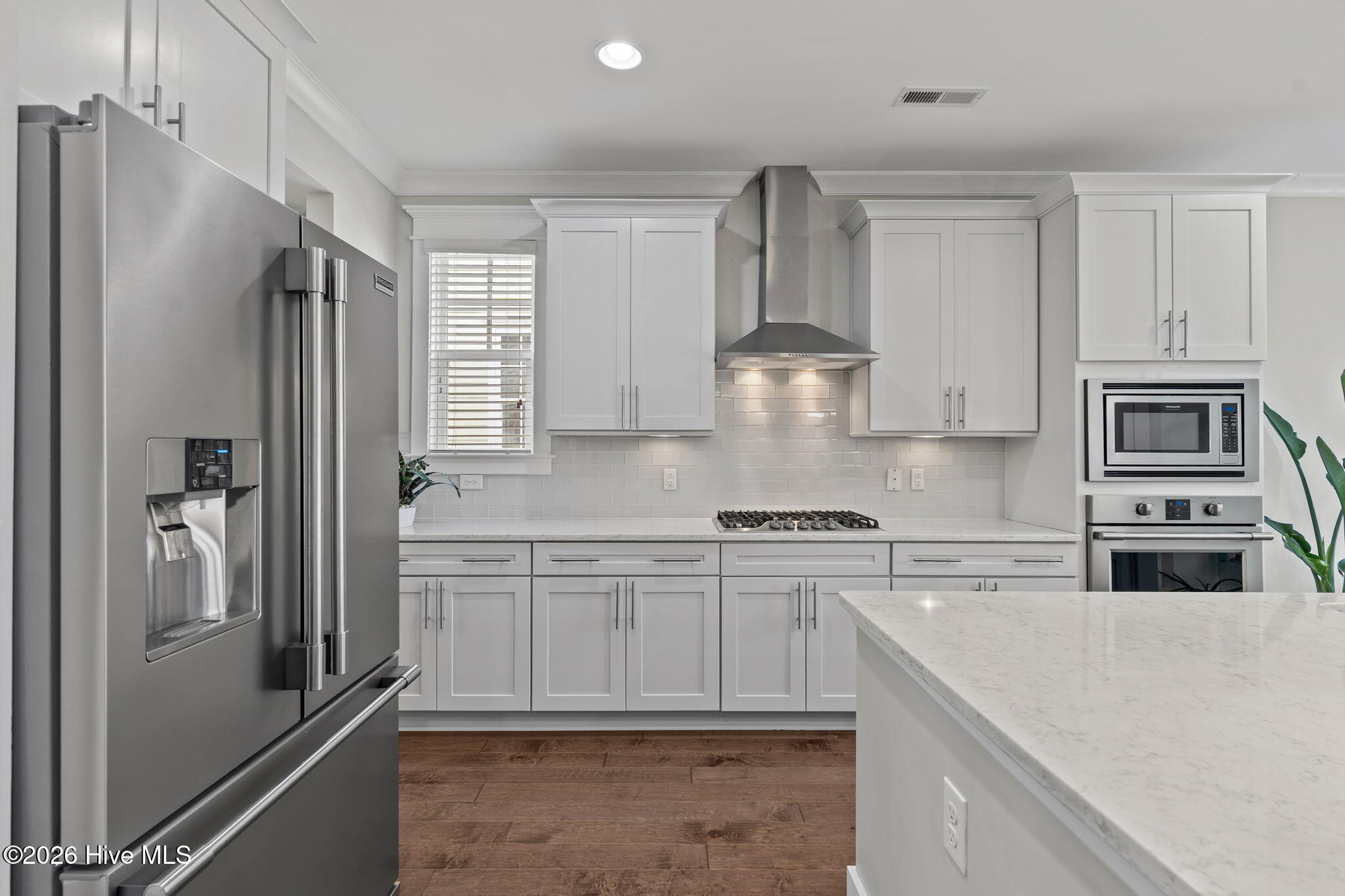 100559704 | Photo 10