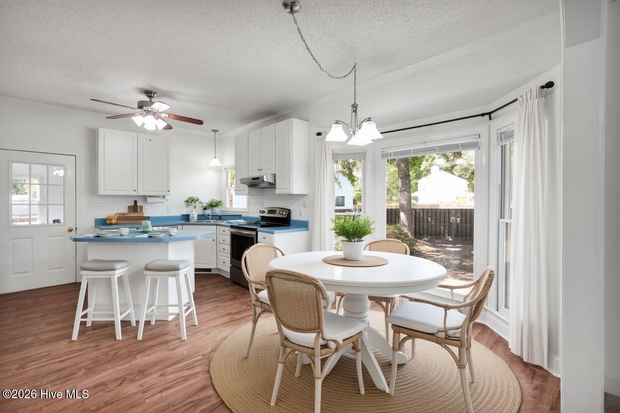 100570472 | Photo 15