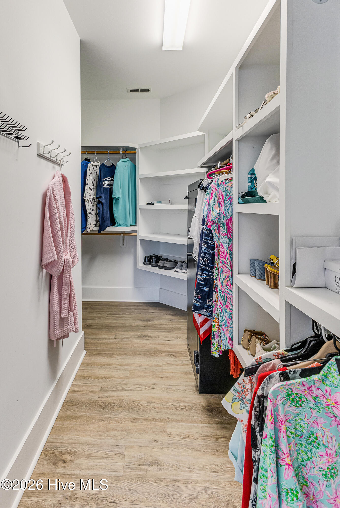 100555586 | Photo 25