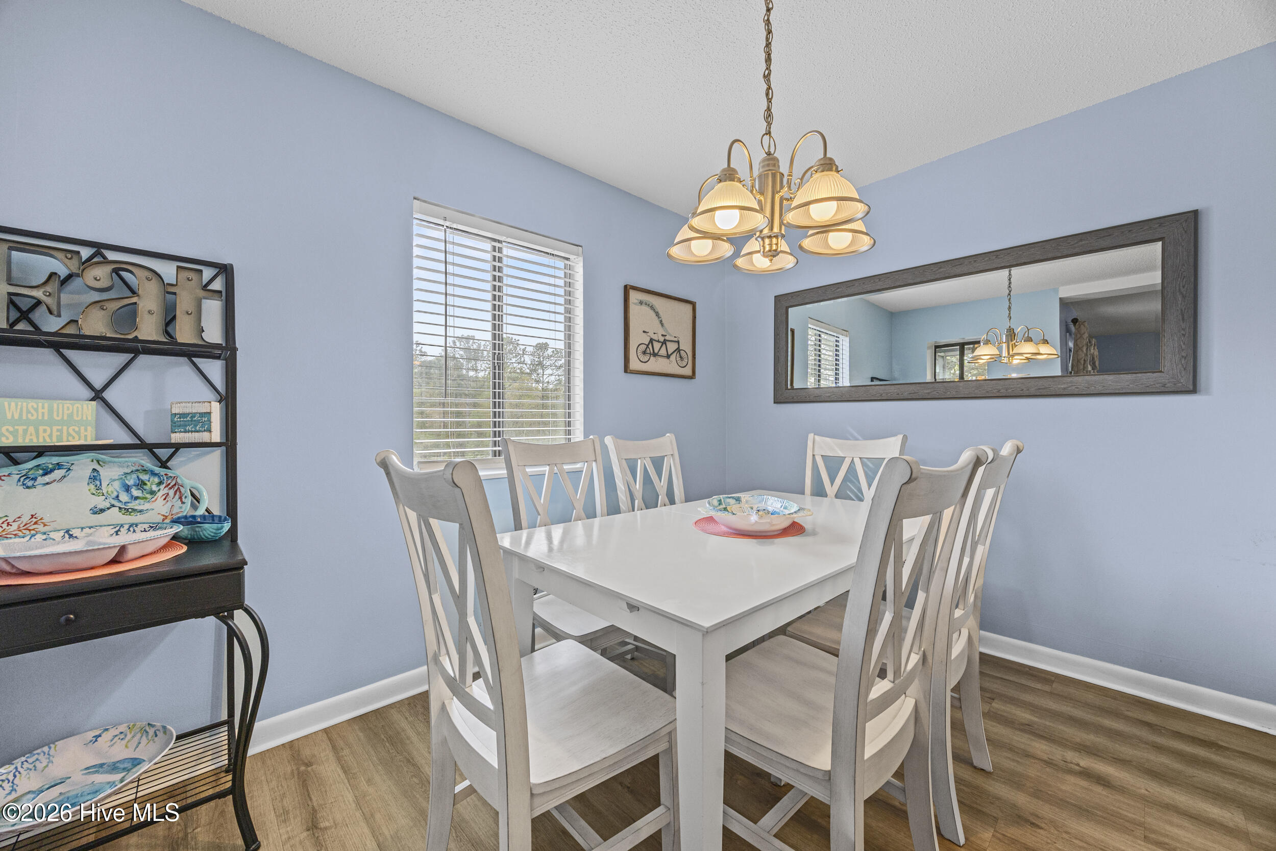 100562612 | Photo 11