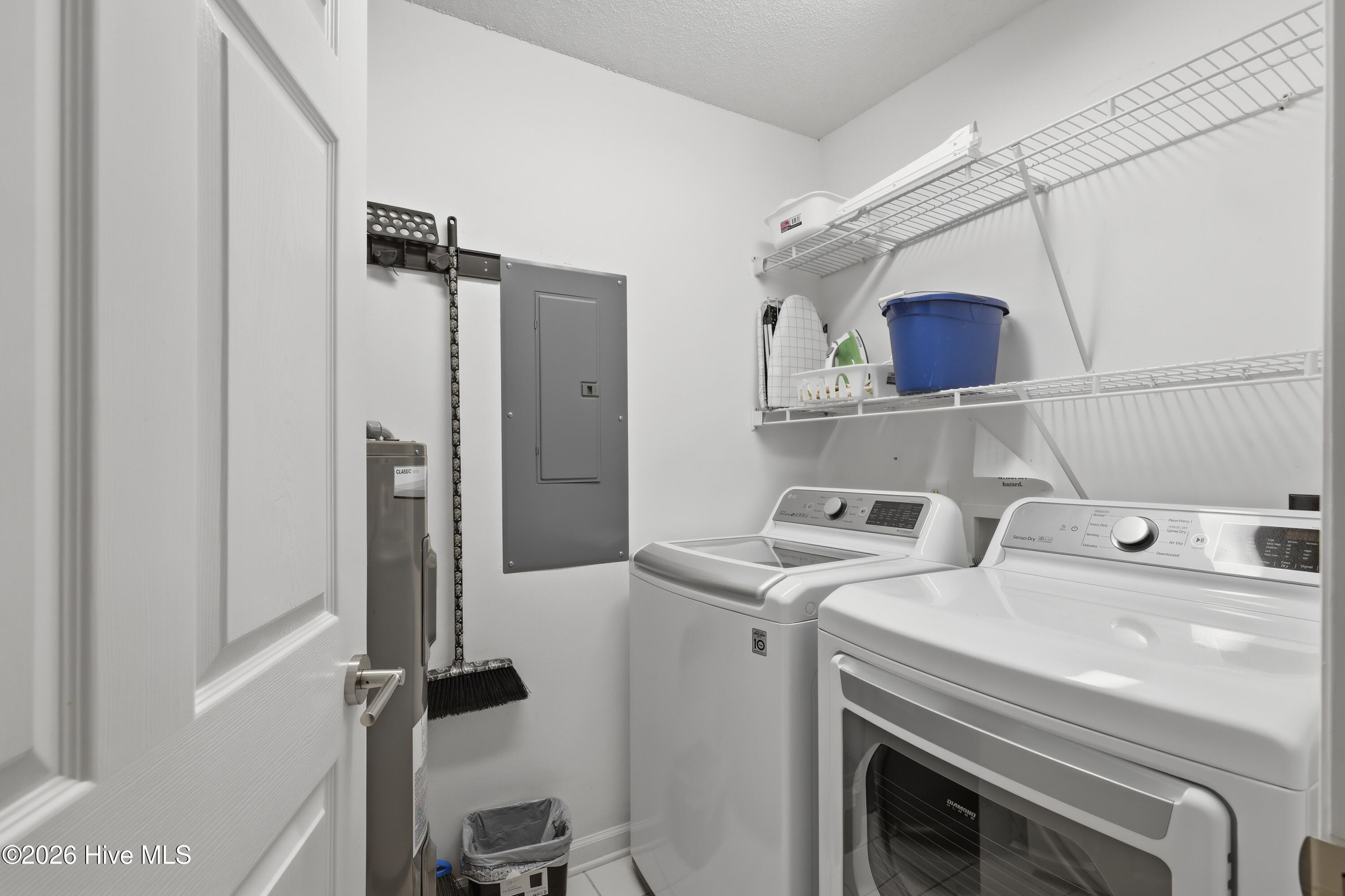 100561608 | Photo 31