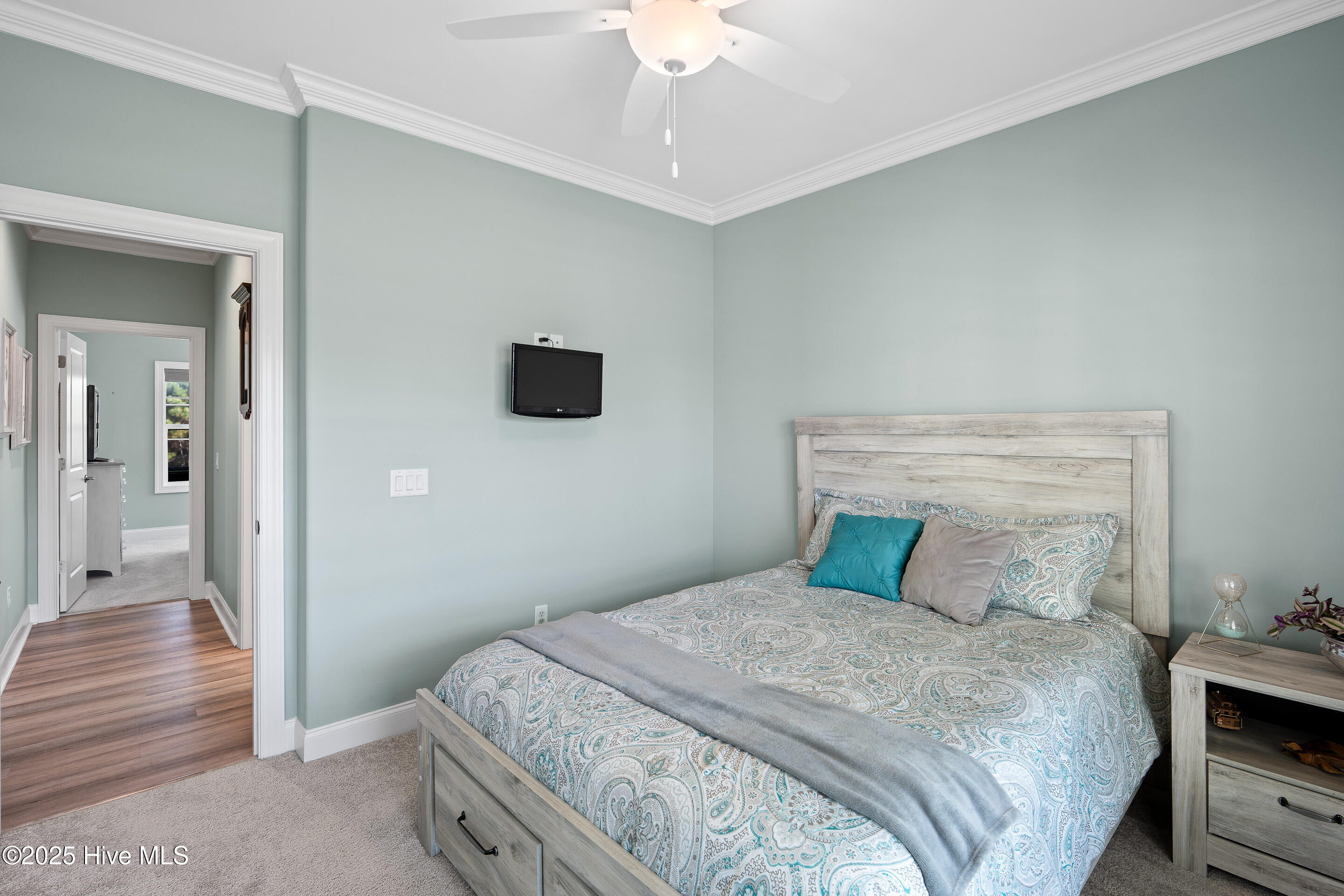 100541746 | Photo 40