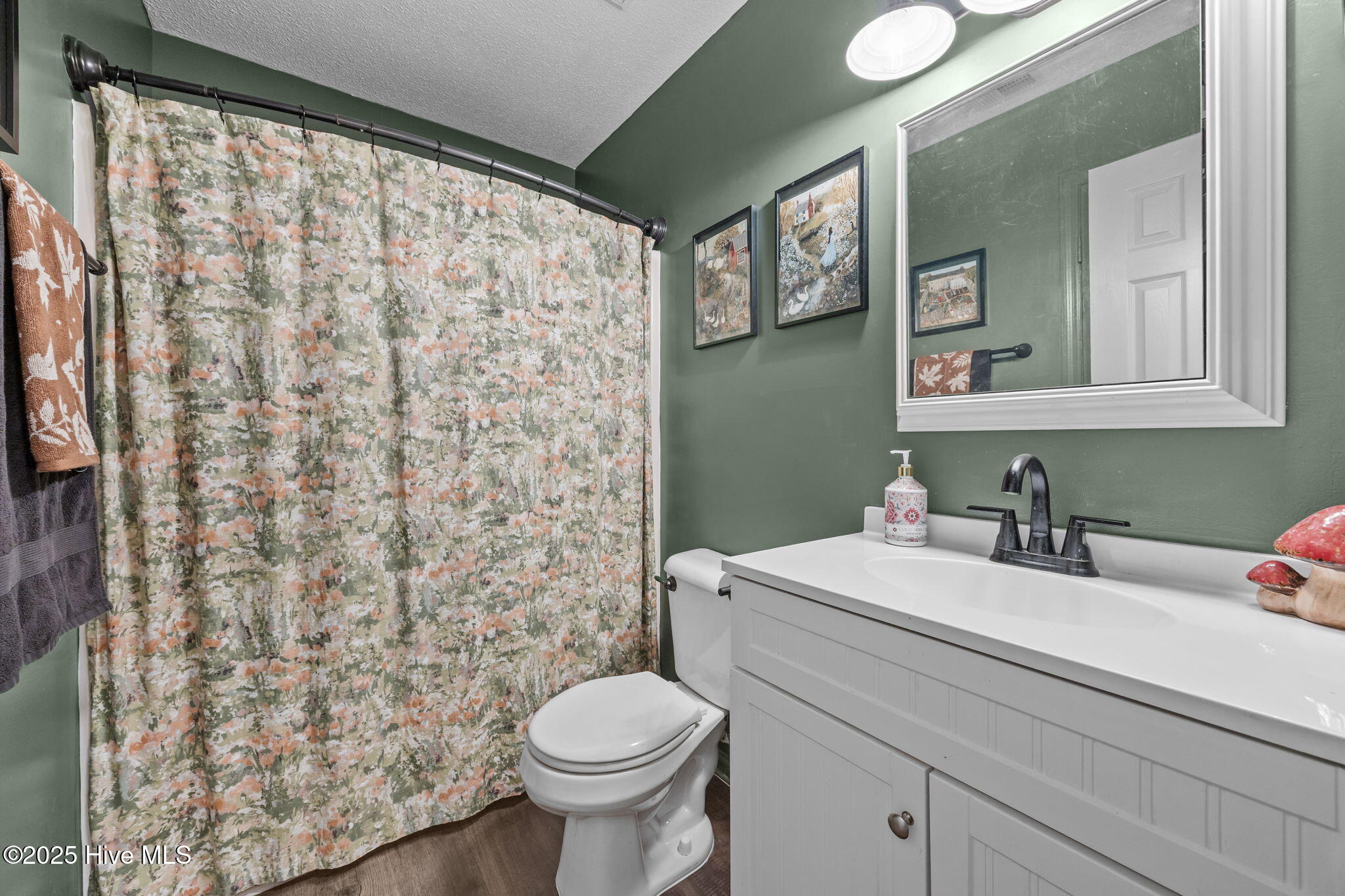 100545928 | Photo 20