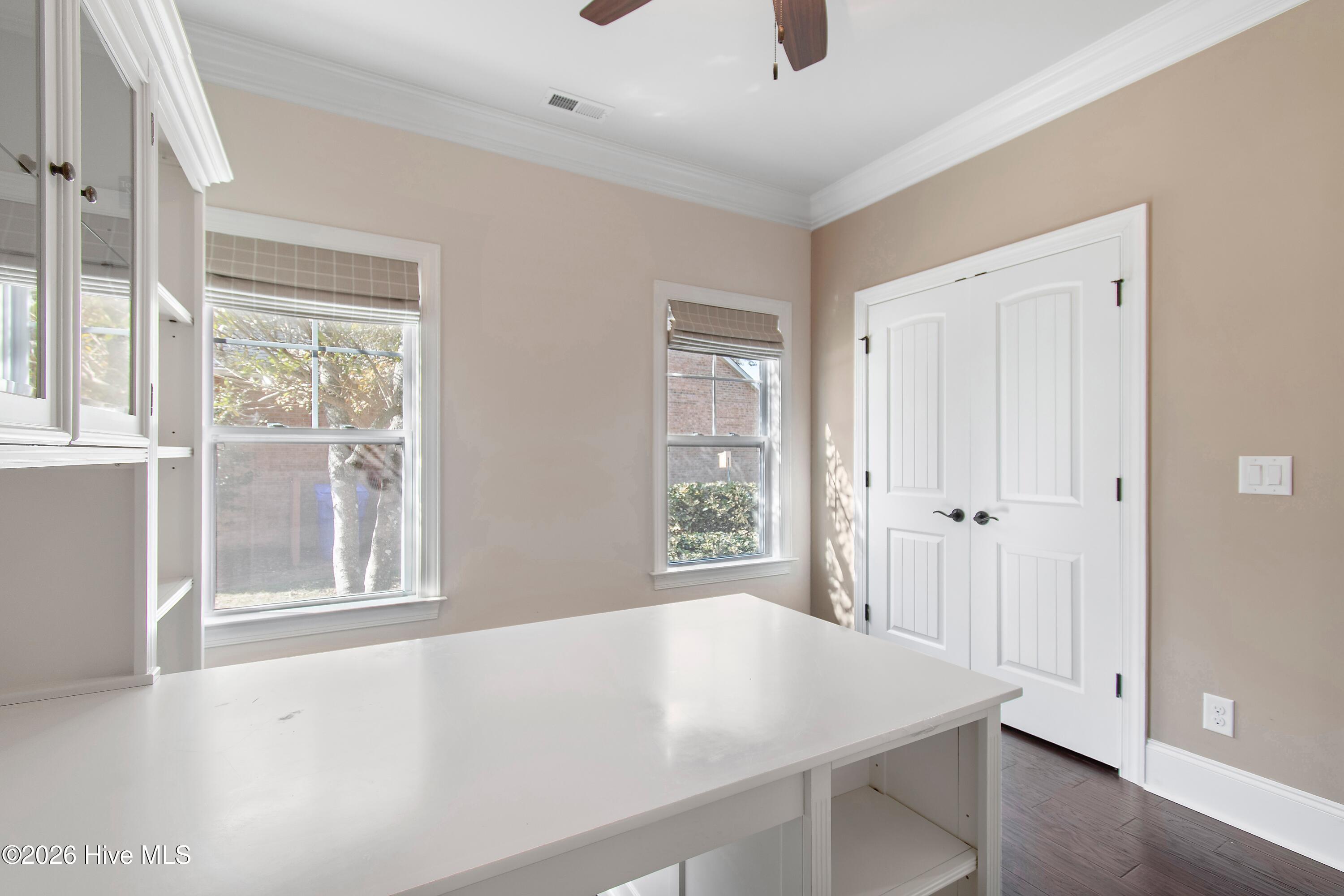 100554022 | Photo 40