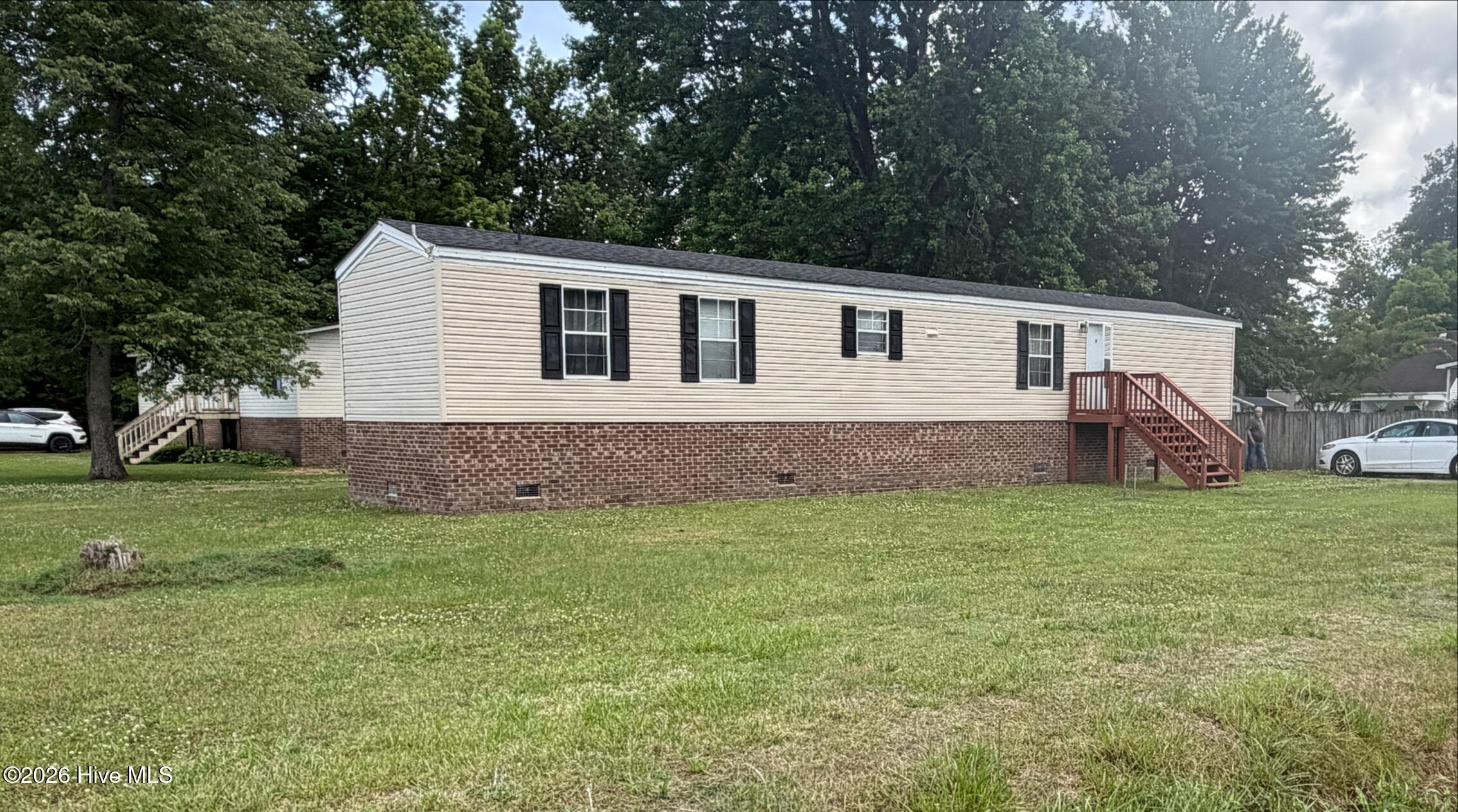 001 Main View 484 Harbinger St