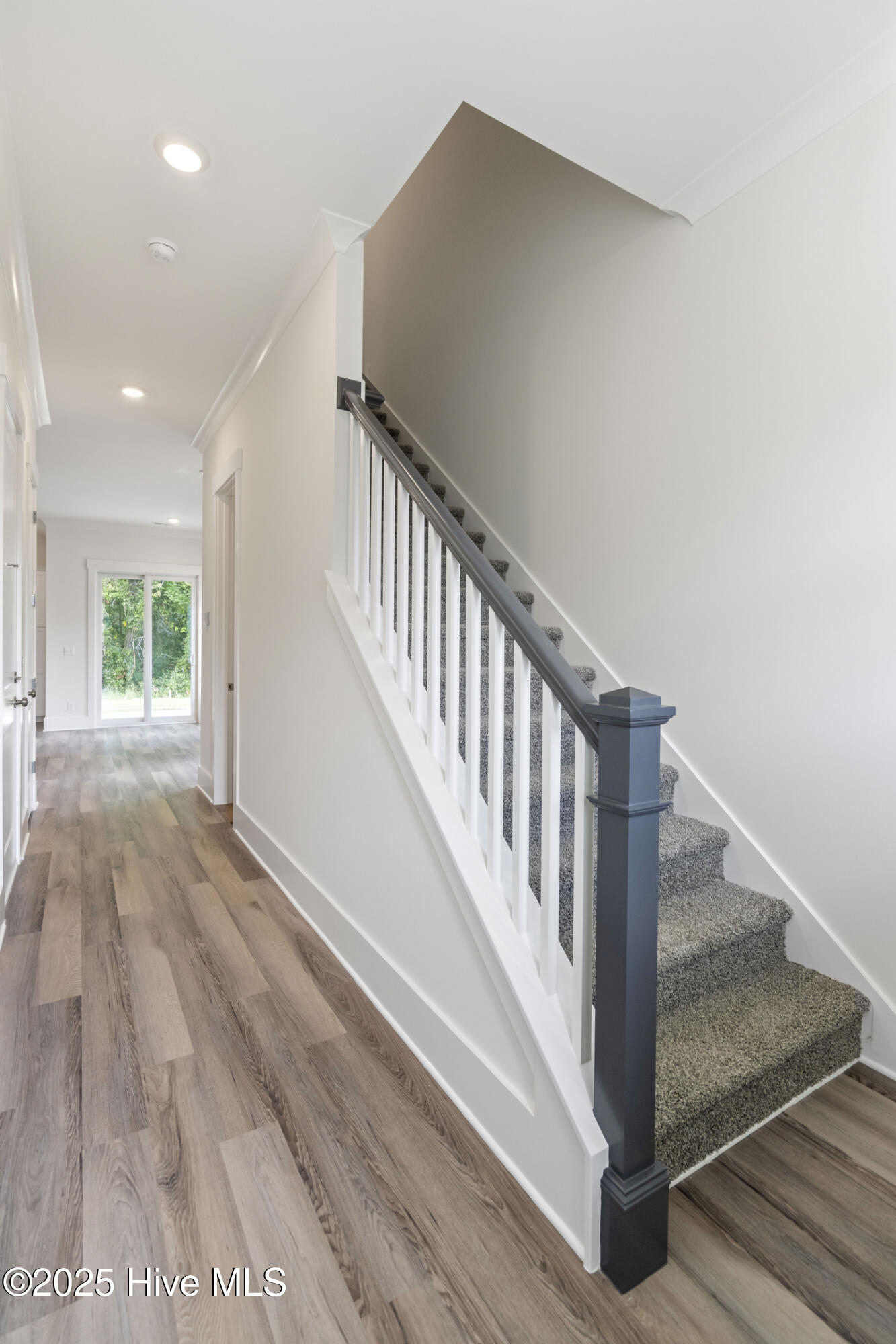 100530900 | Photo 14