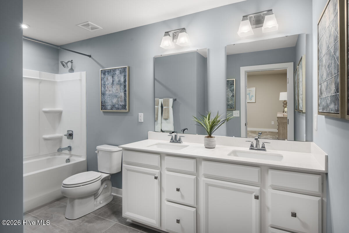 100565448 | Photo 14