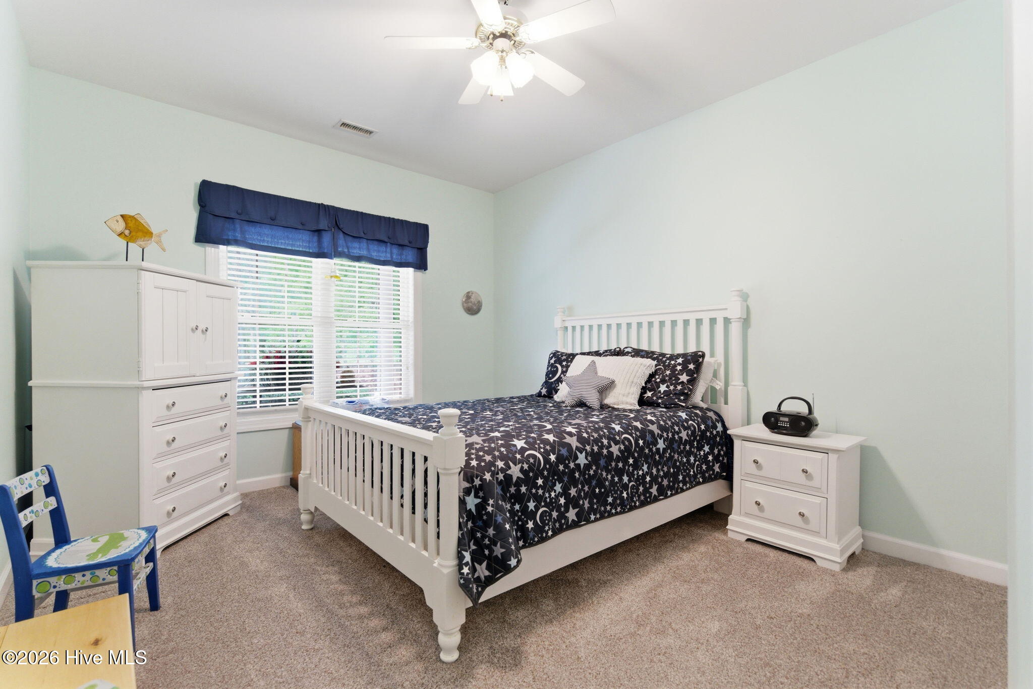 100570615 | Photo 37