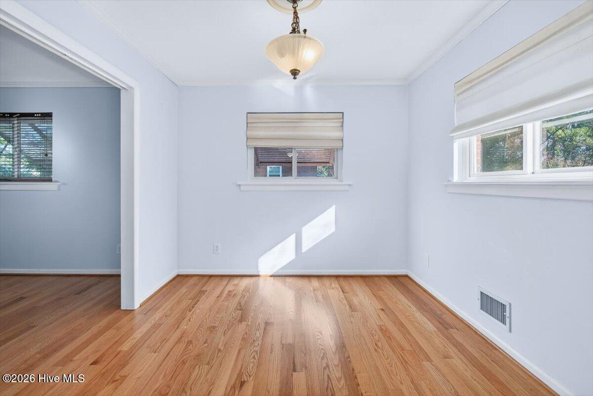 100552143 | Photo 13