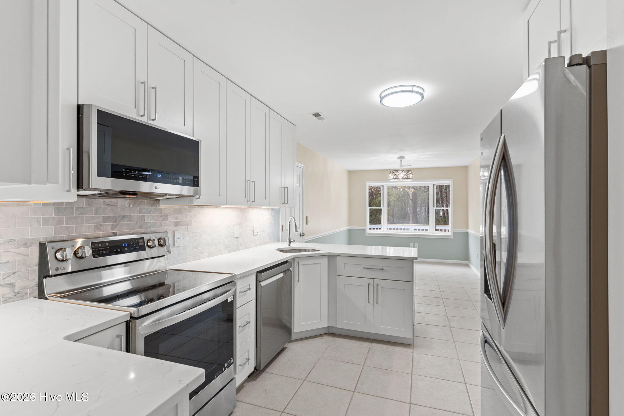 100547566 | Photo 14