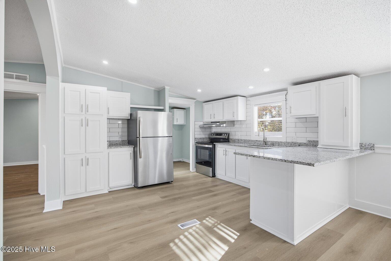 100545127 | Photo 10