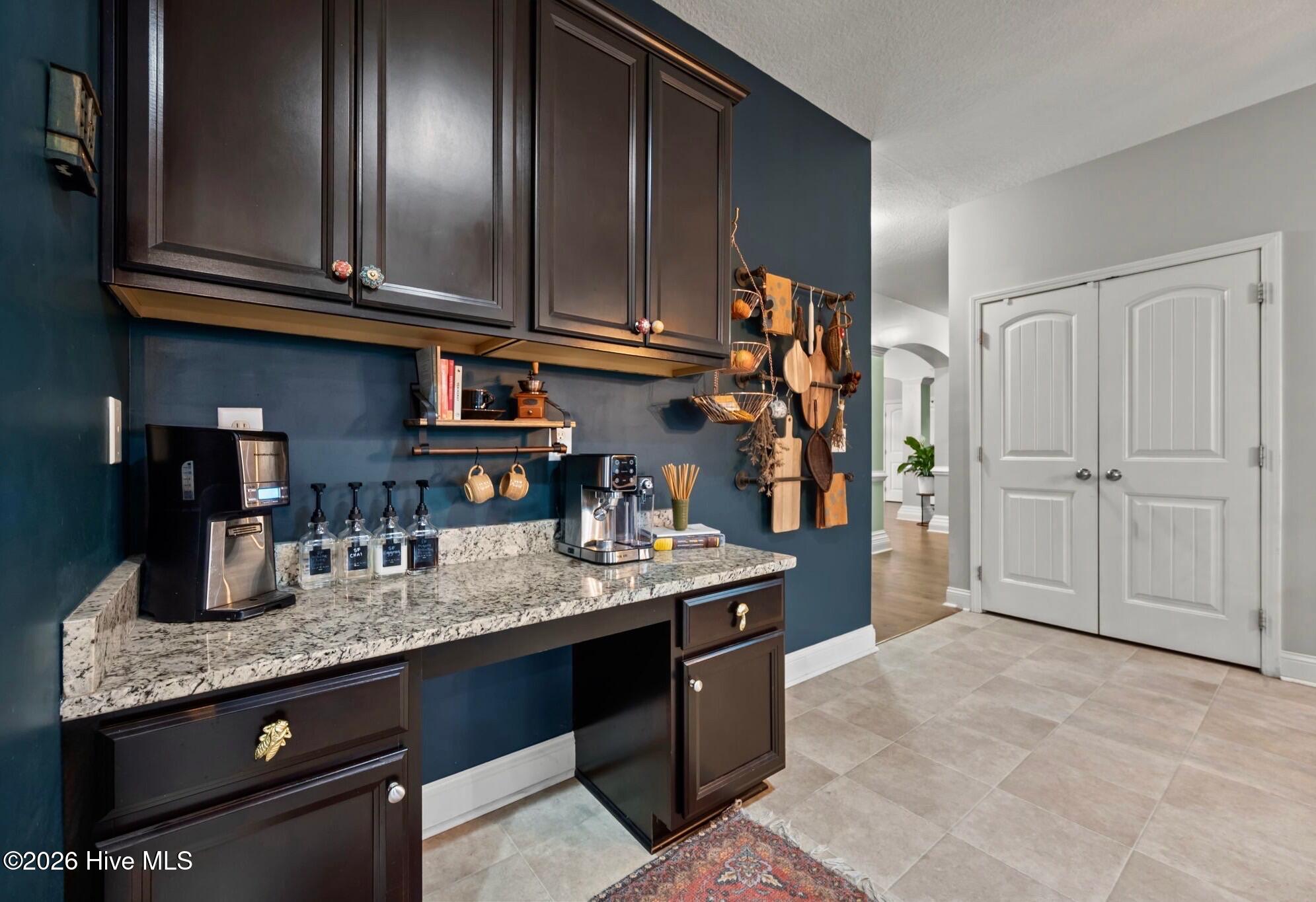 279 Southwest Plantation Drive,Maple Hill