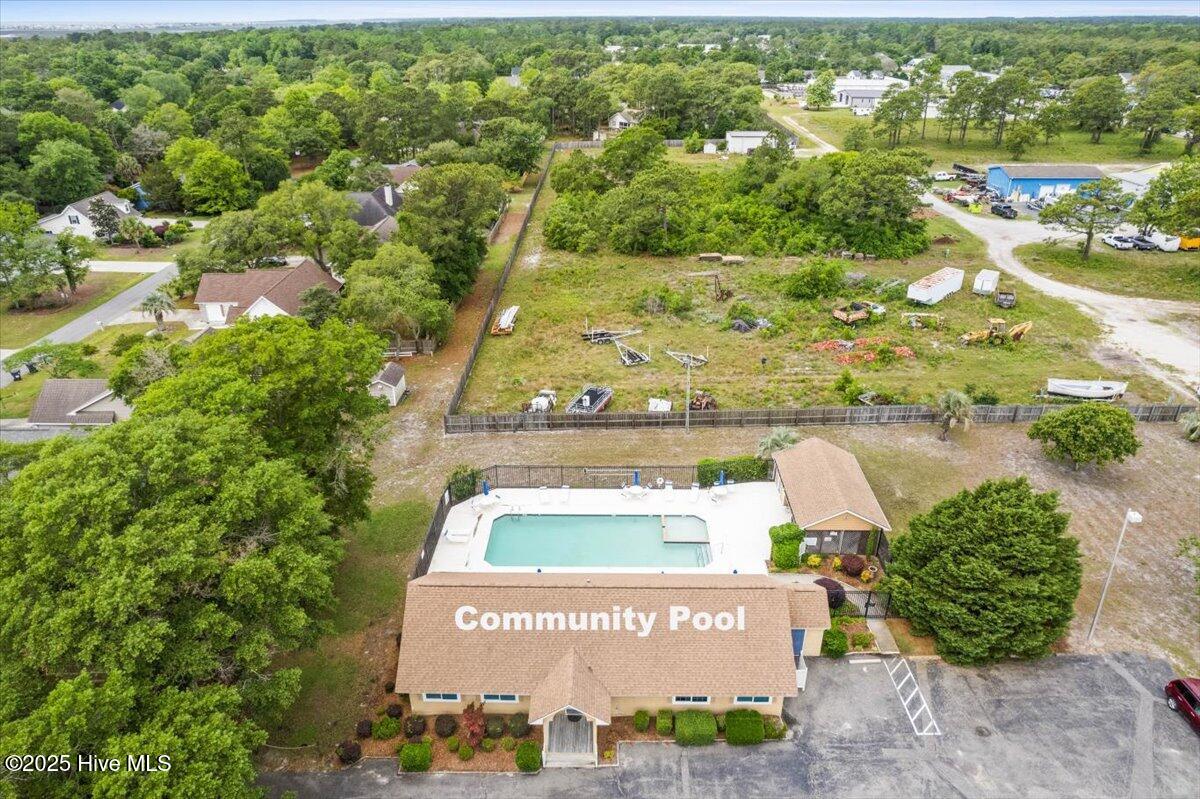 100543204 | Photo 61