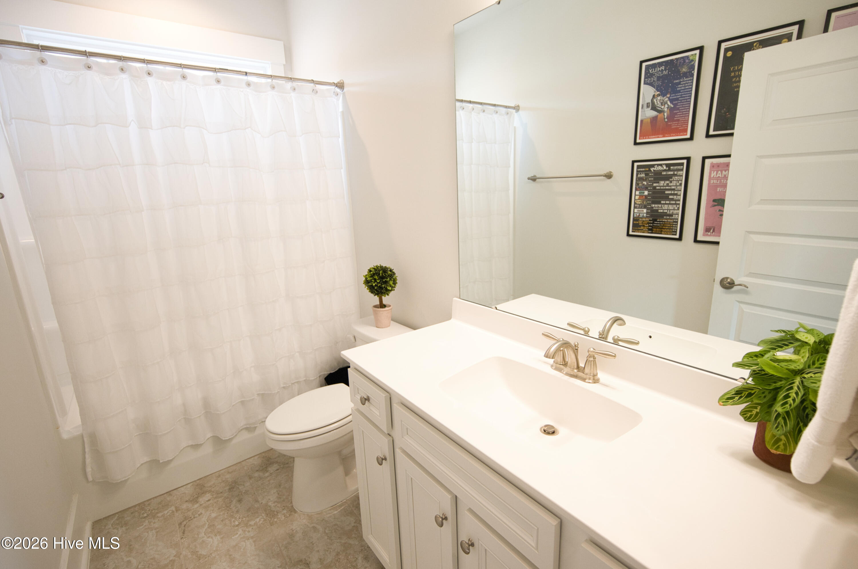 100551337 | Photo 51