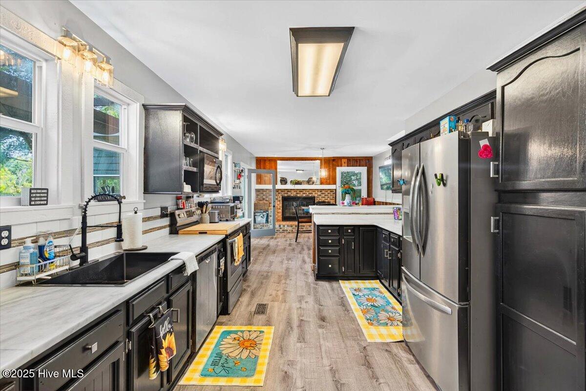 100525090 | Photo 15